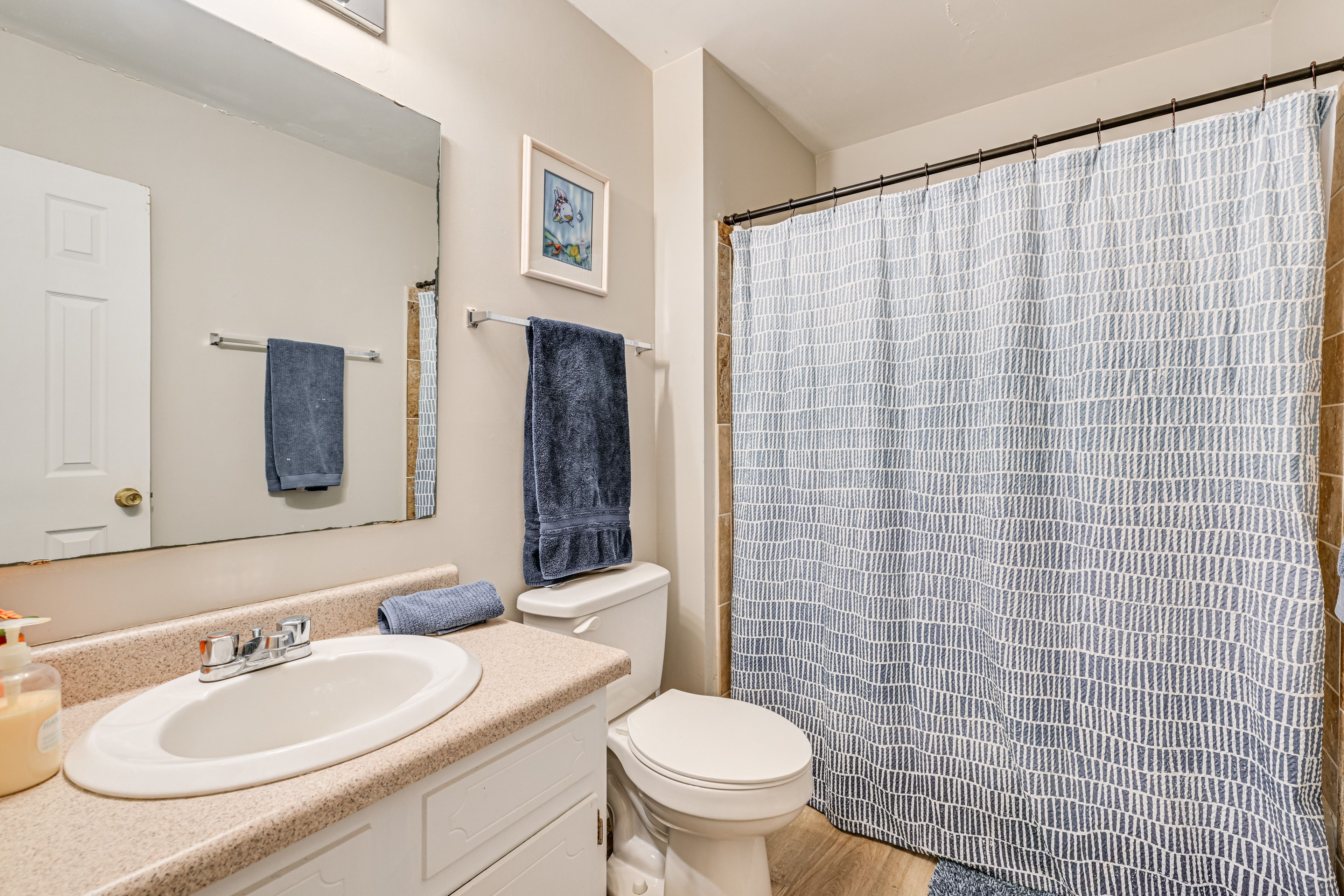 Full Bath | Towels | Hair Dryer | 2nd Floor