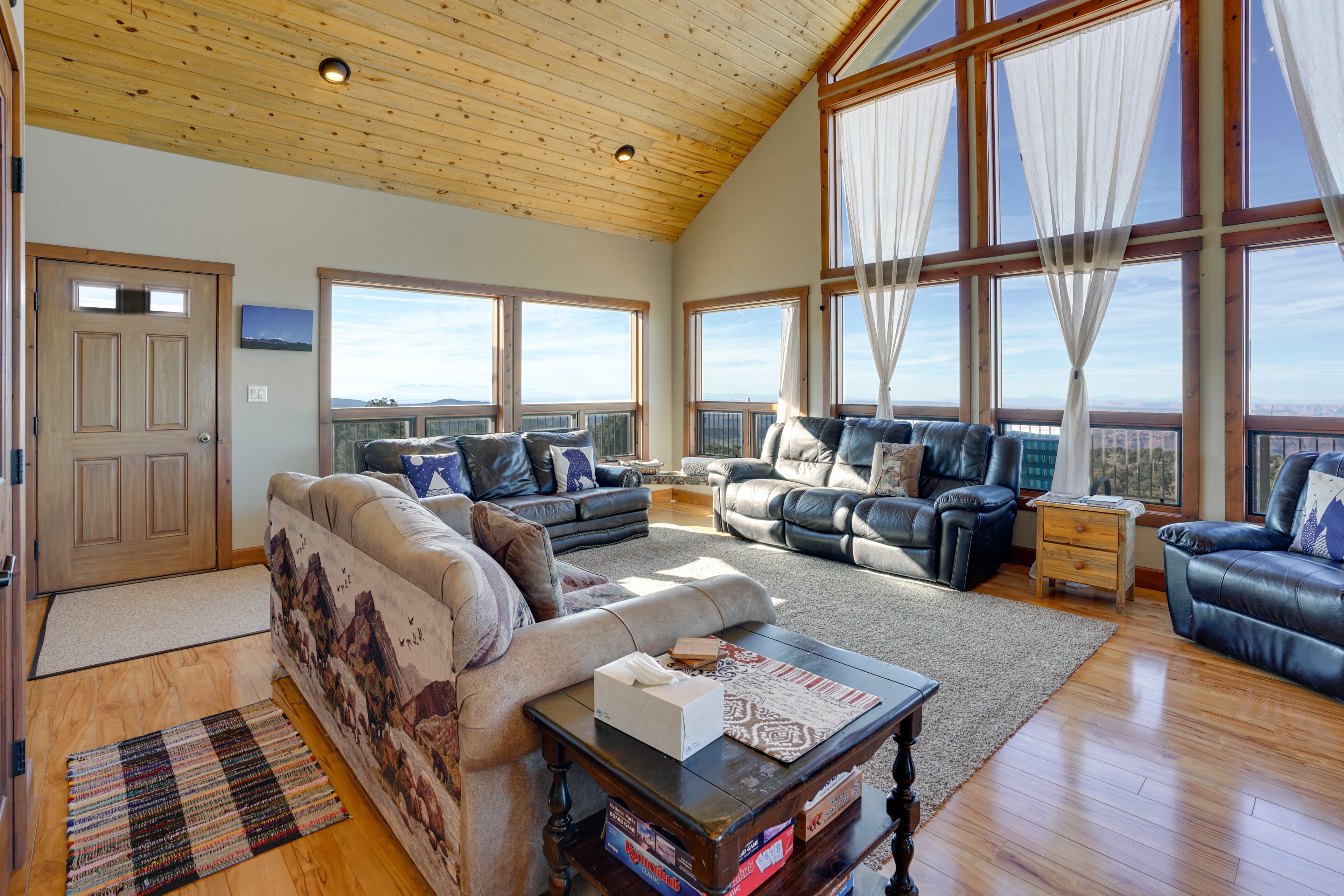 Living Room | Main Level | Free WiFi