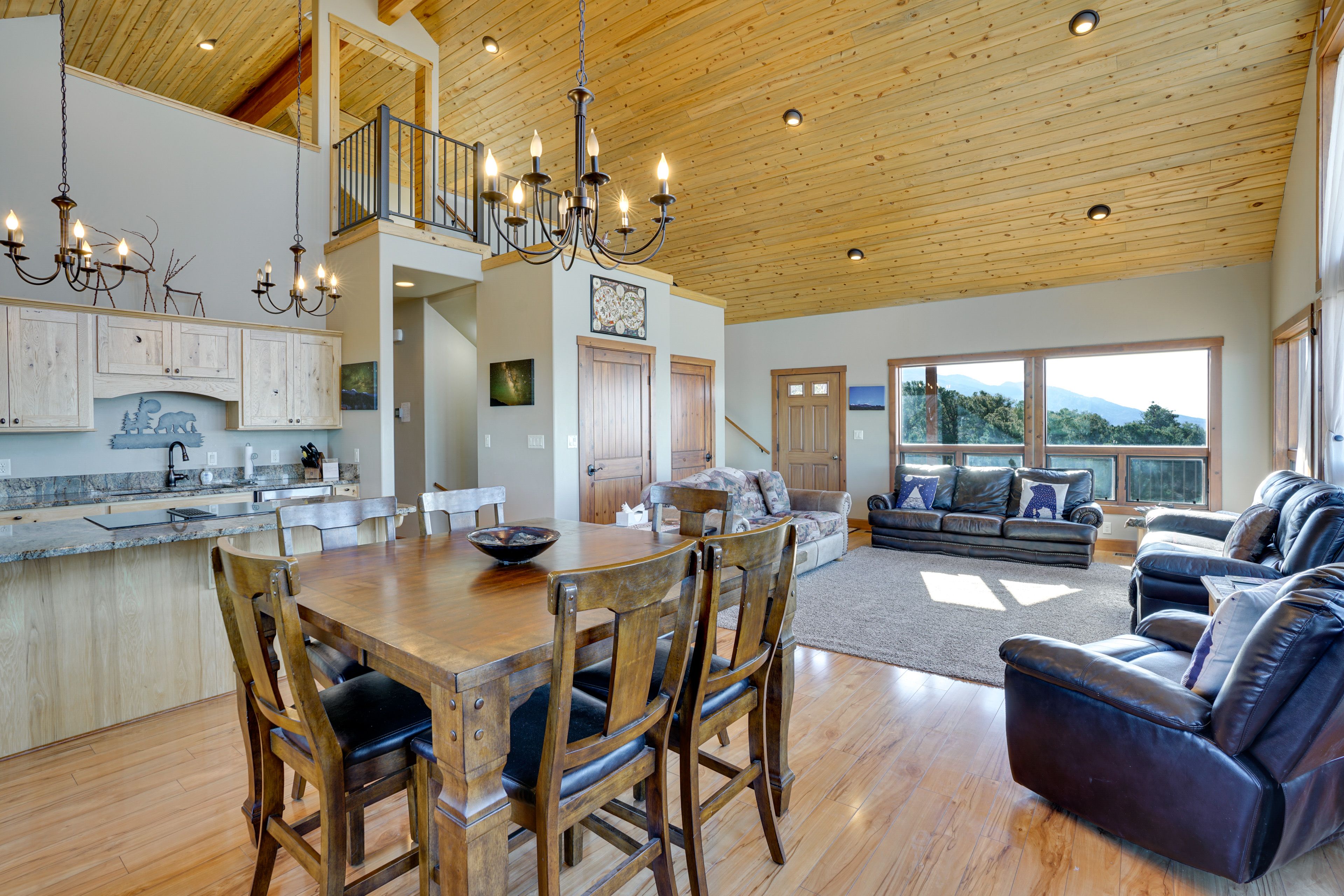 Dining Area | Main Level