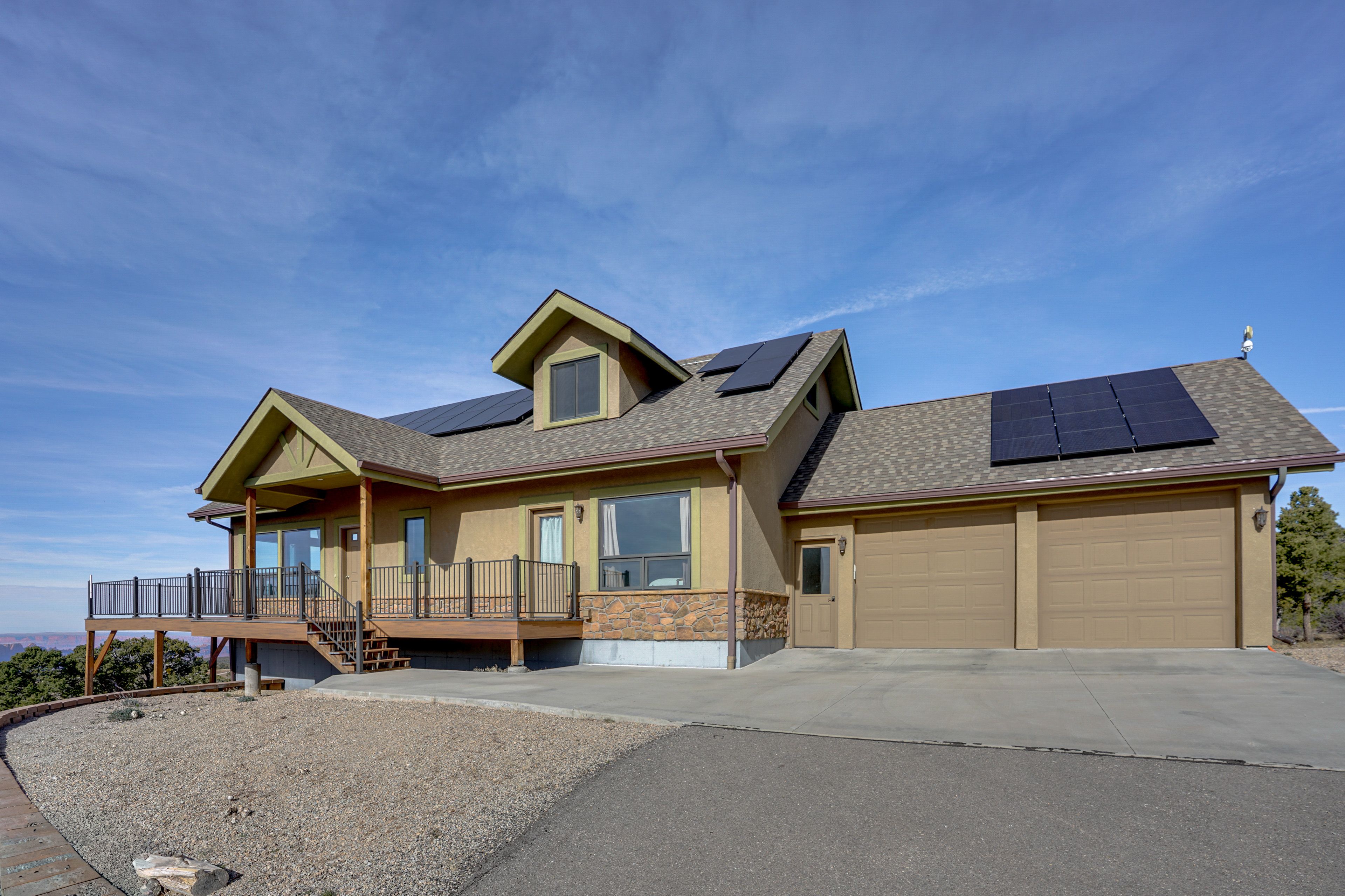 Gravel Driveway (6 Vehicles) | Trailer Parking Allowed