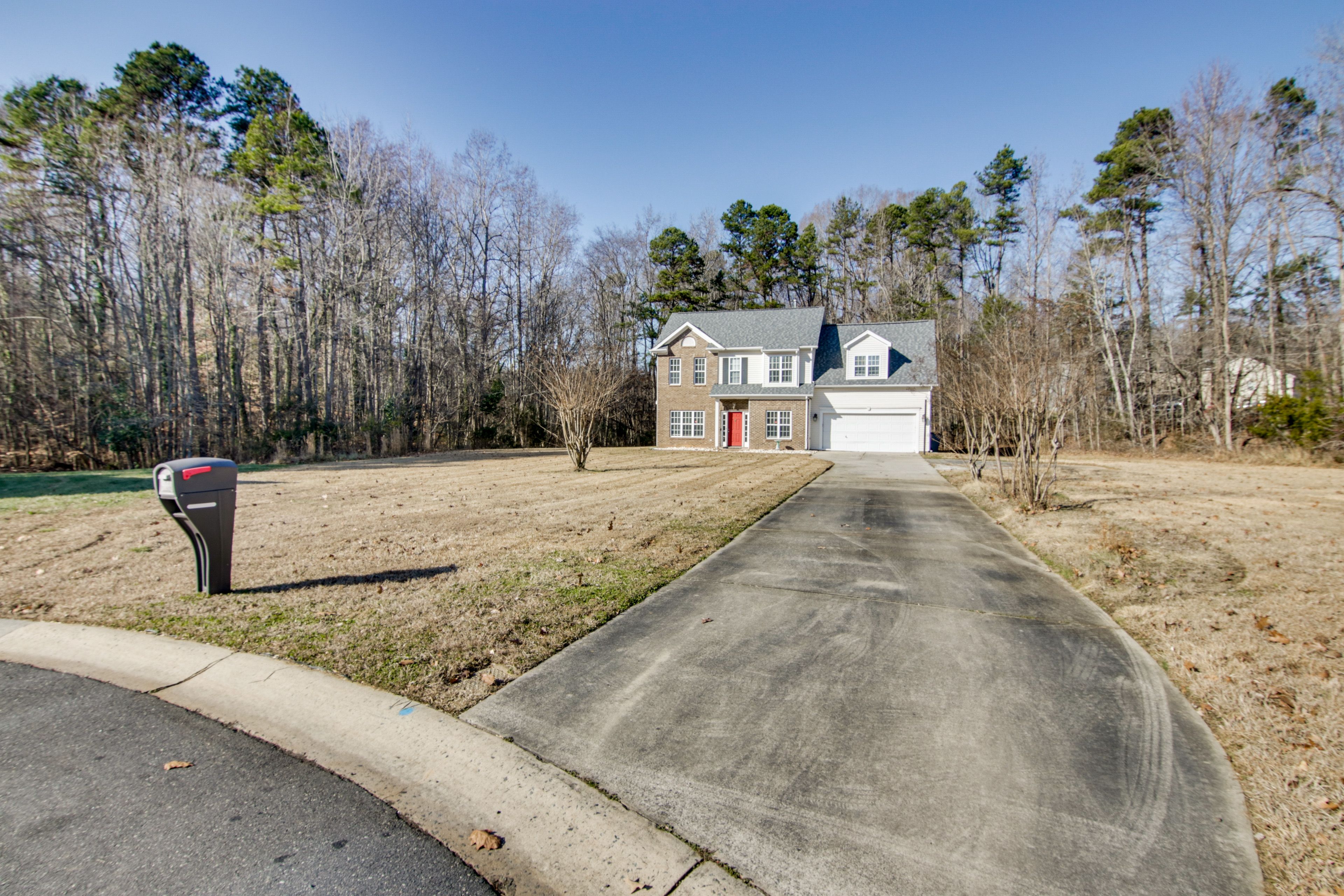 Parking | Driveway (3 Vehicles, No Trucks)