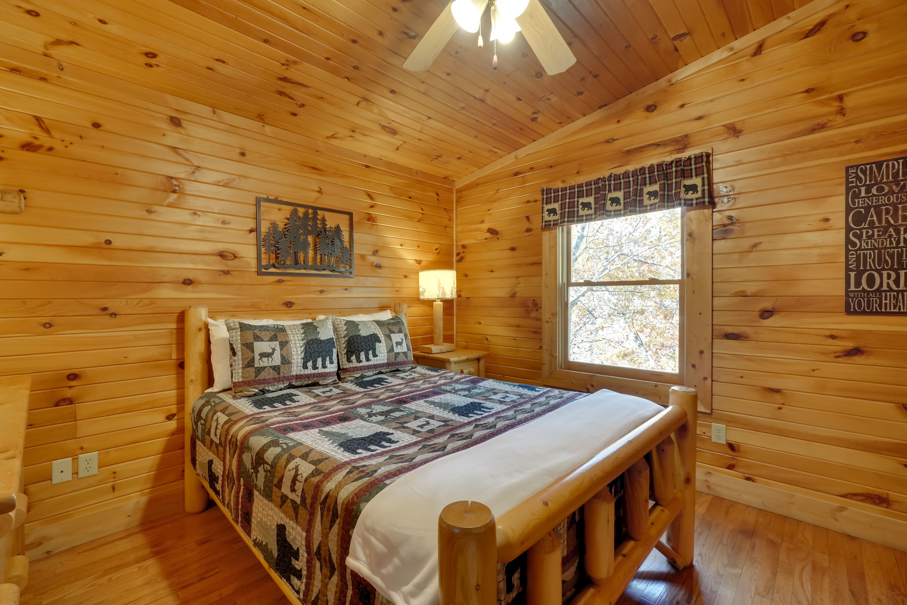 Bedroom 2 | 2nd Floor | Queen Bed | Smart TV