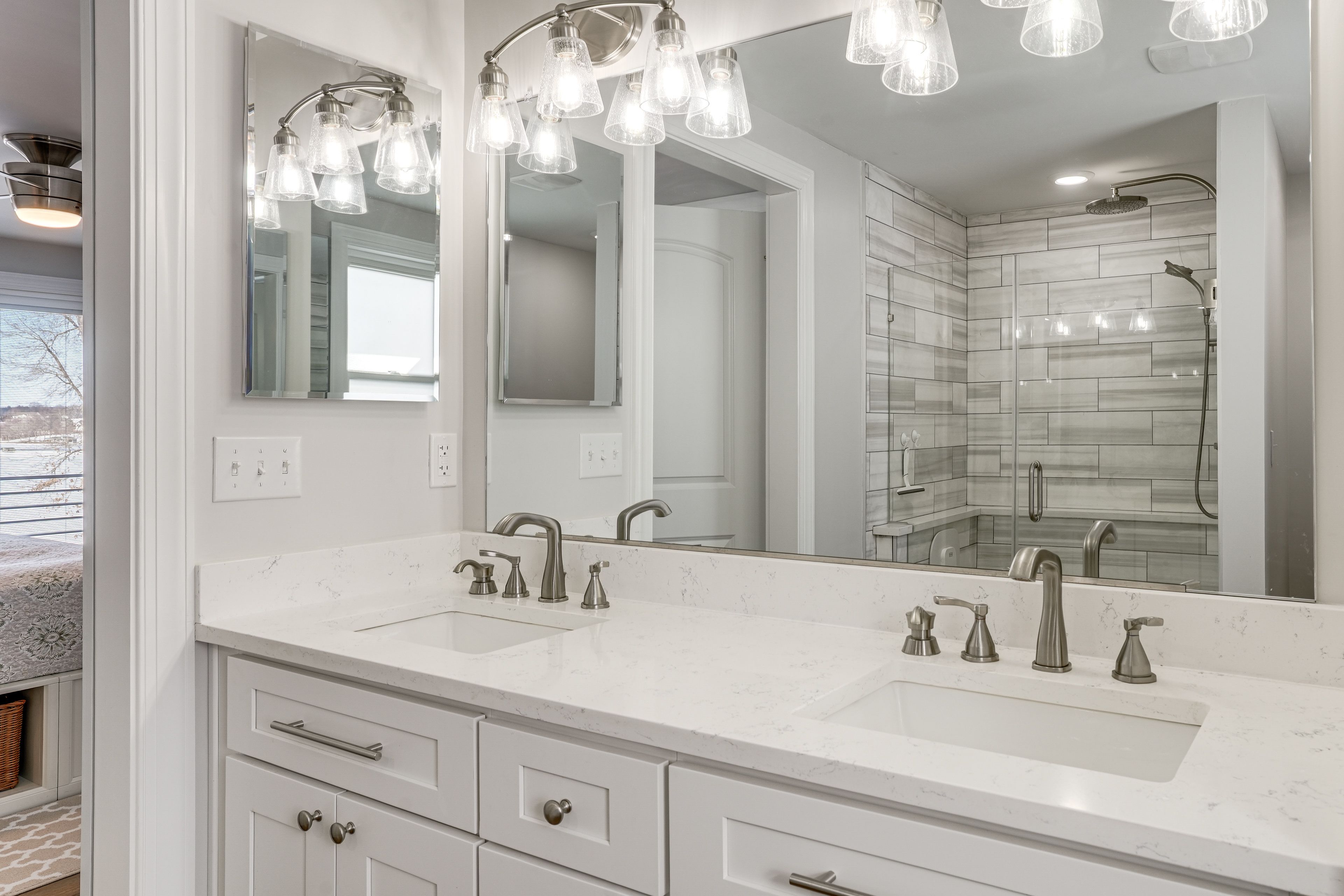 En-Suite Bathroom | Upper Level