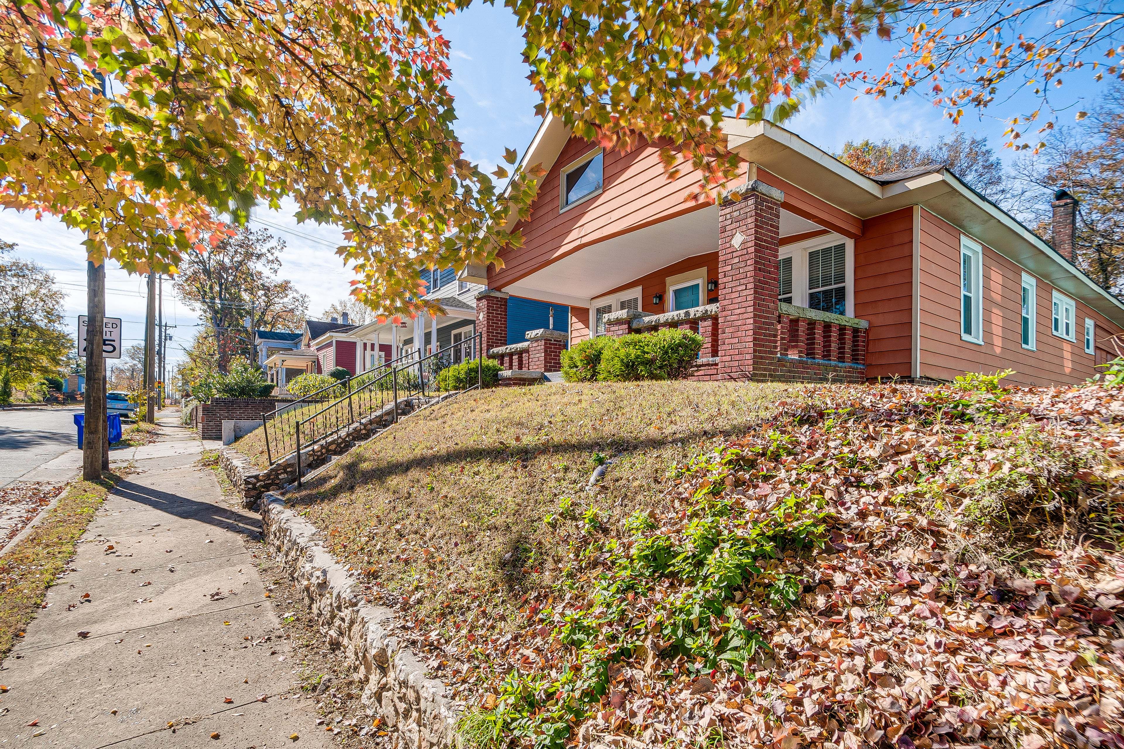 Parking | Free Street Parking (2 Vehicles, First-Come, First-Served)