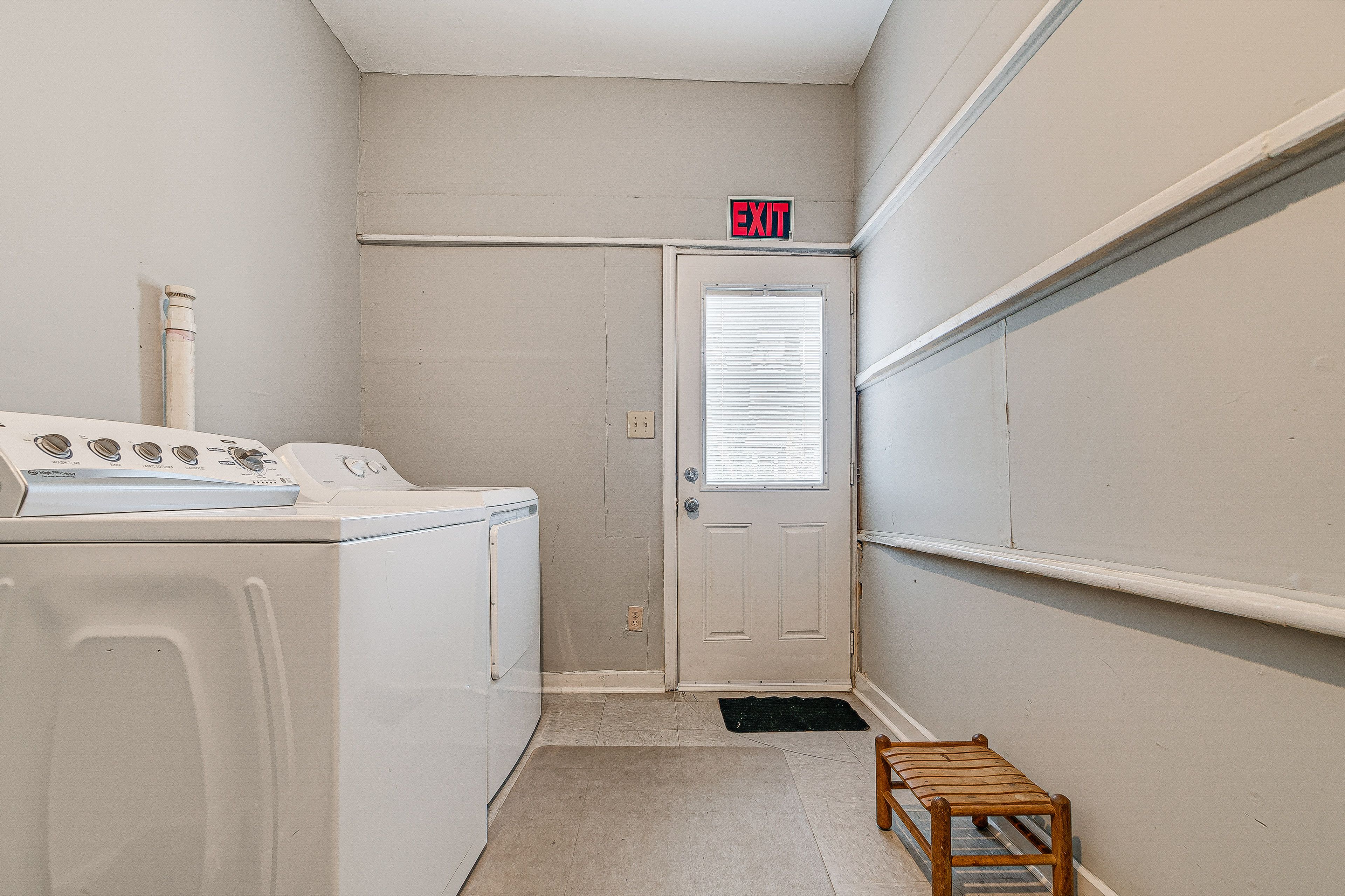 Laundry Area | Washer/Dryer
