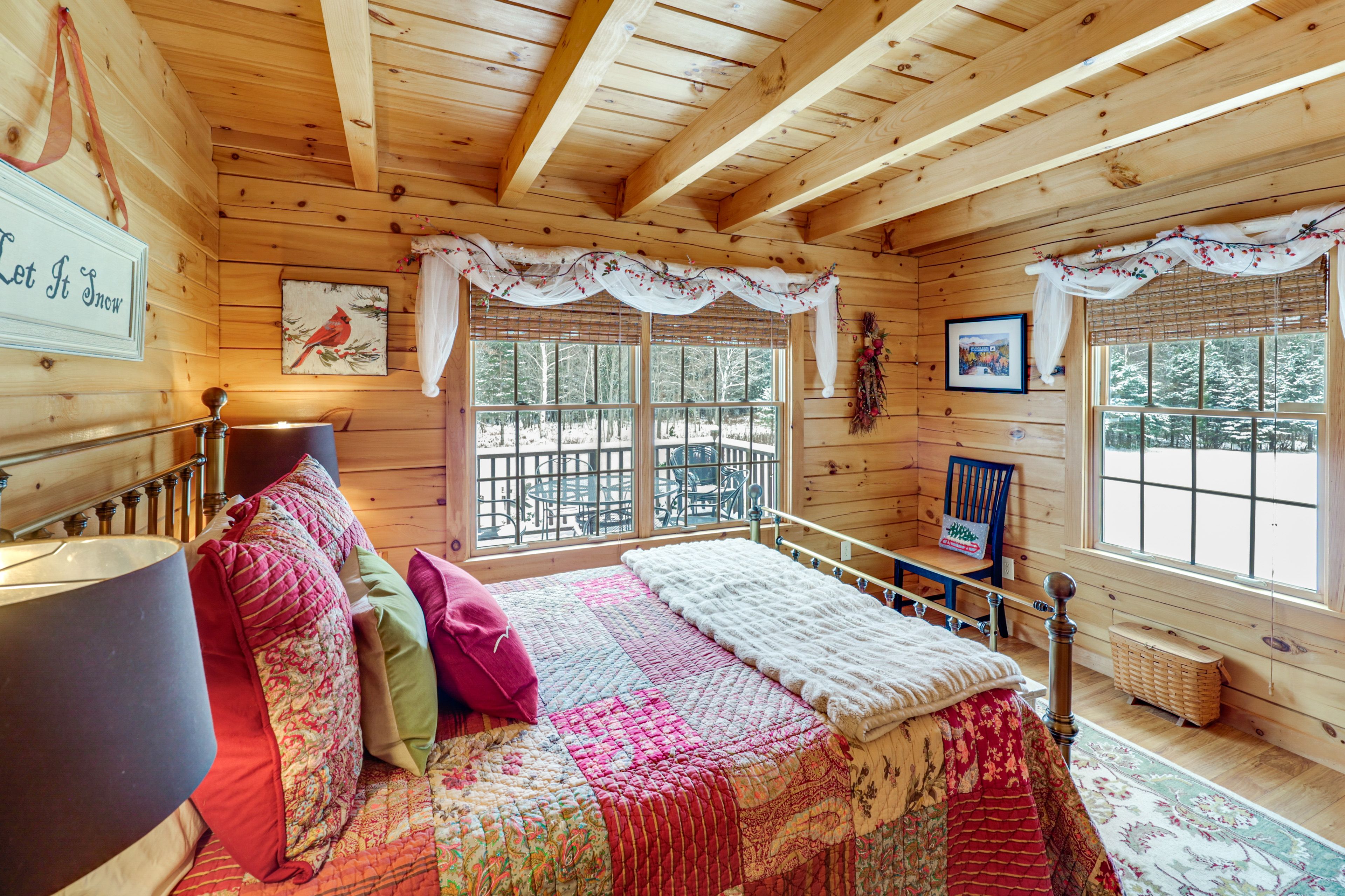 Bedroom 1 | Queen Bed | Linens Provided | Main Floor