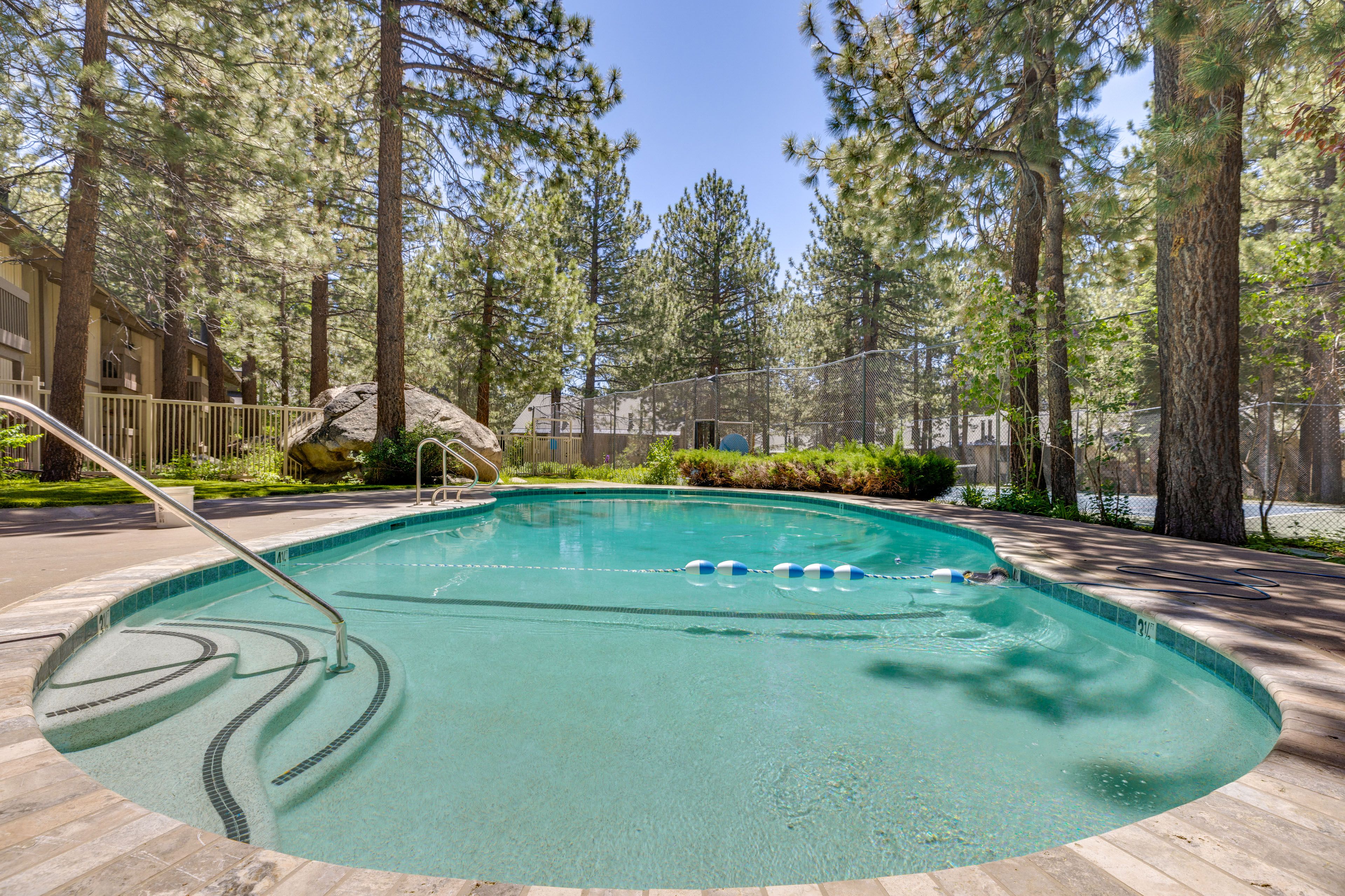 Horizon 4 Condos | Community Amenities