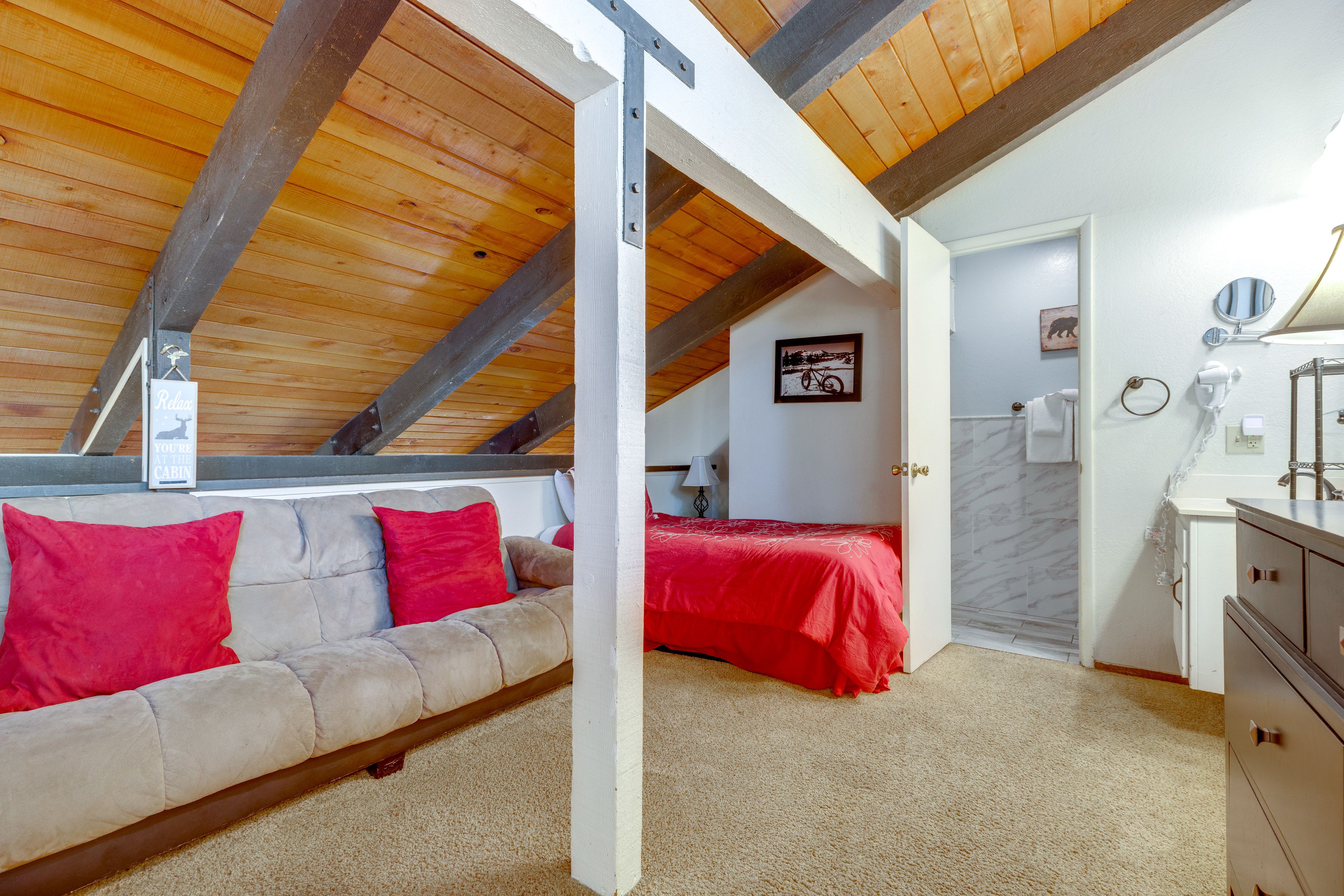 Loft (Bedroom 2) | 2 Twin Beds | Queen Sleeper Sofa | 2nd Floor