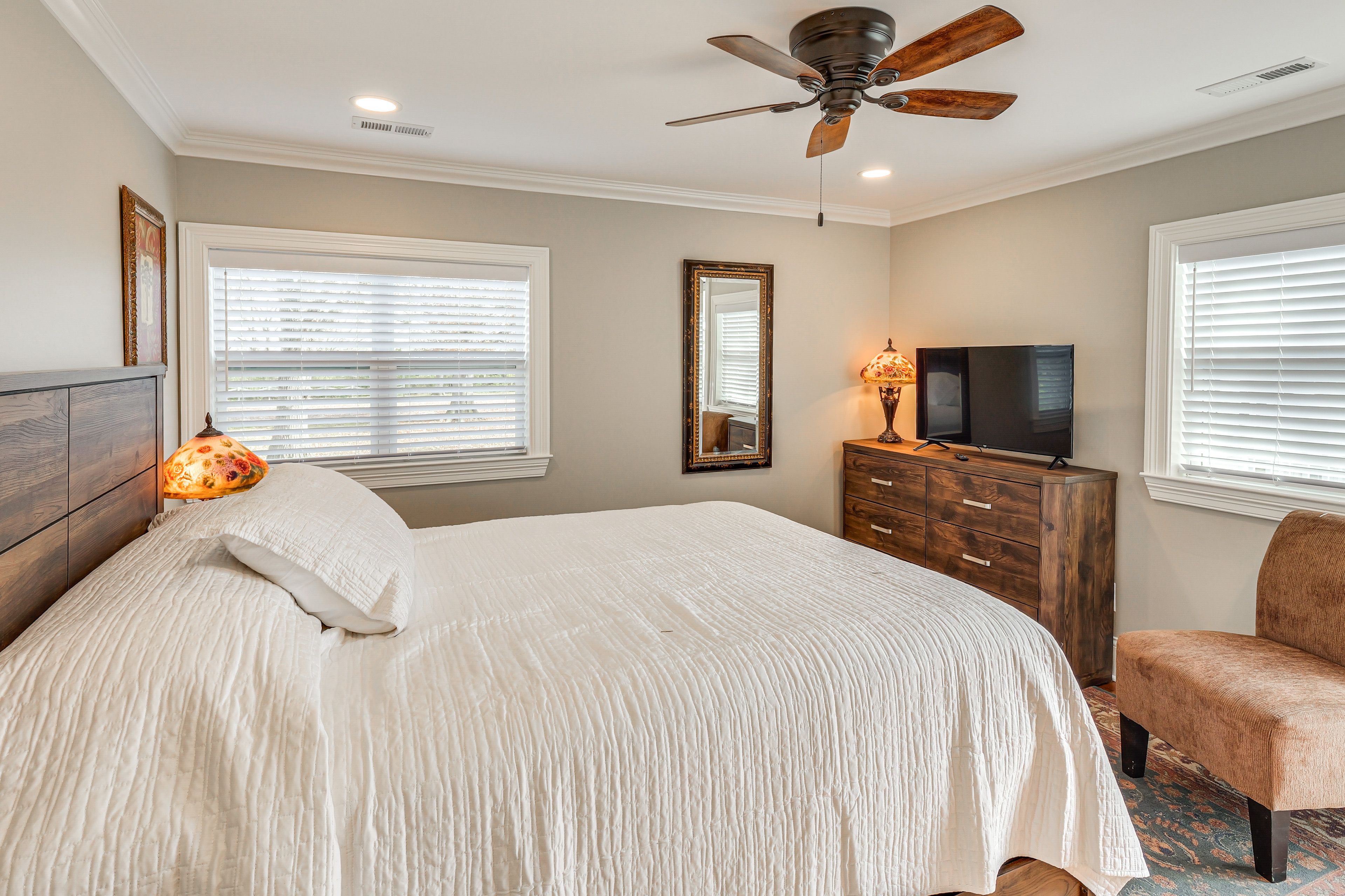 Bedroom 1 | Queen Bed | 2nd Floor