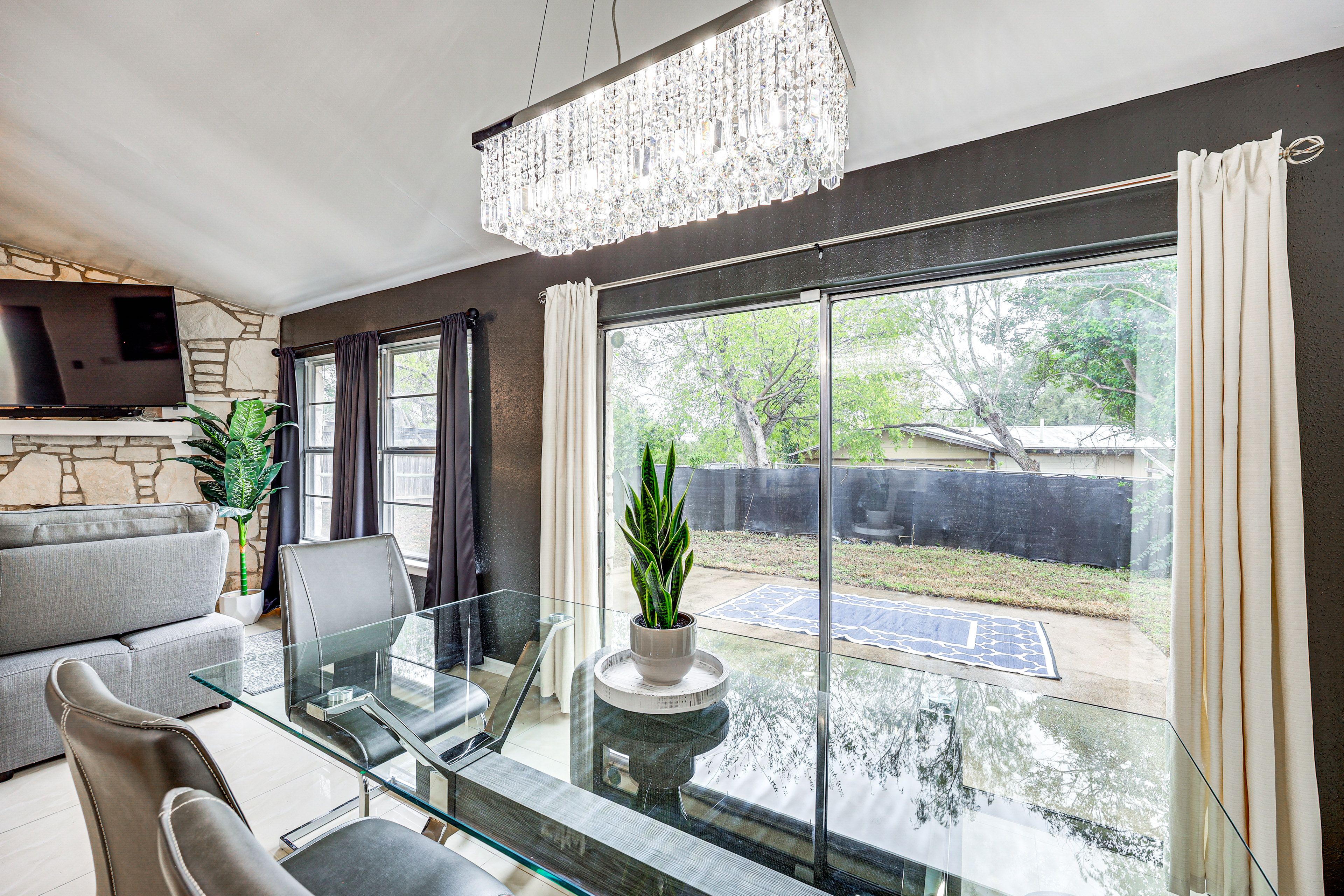 Dining Area | 1st Floor