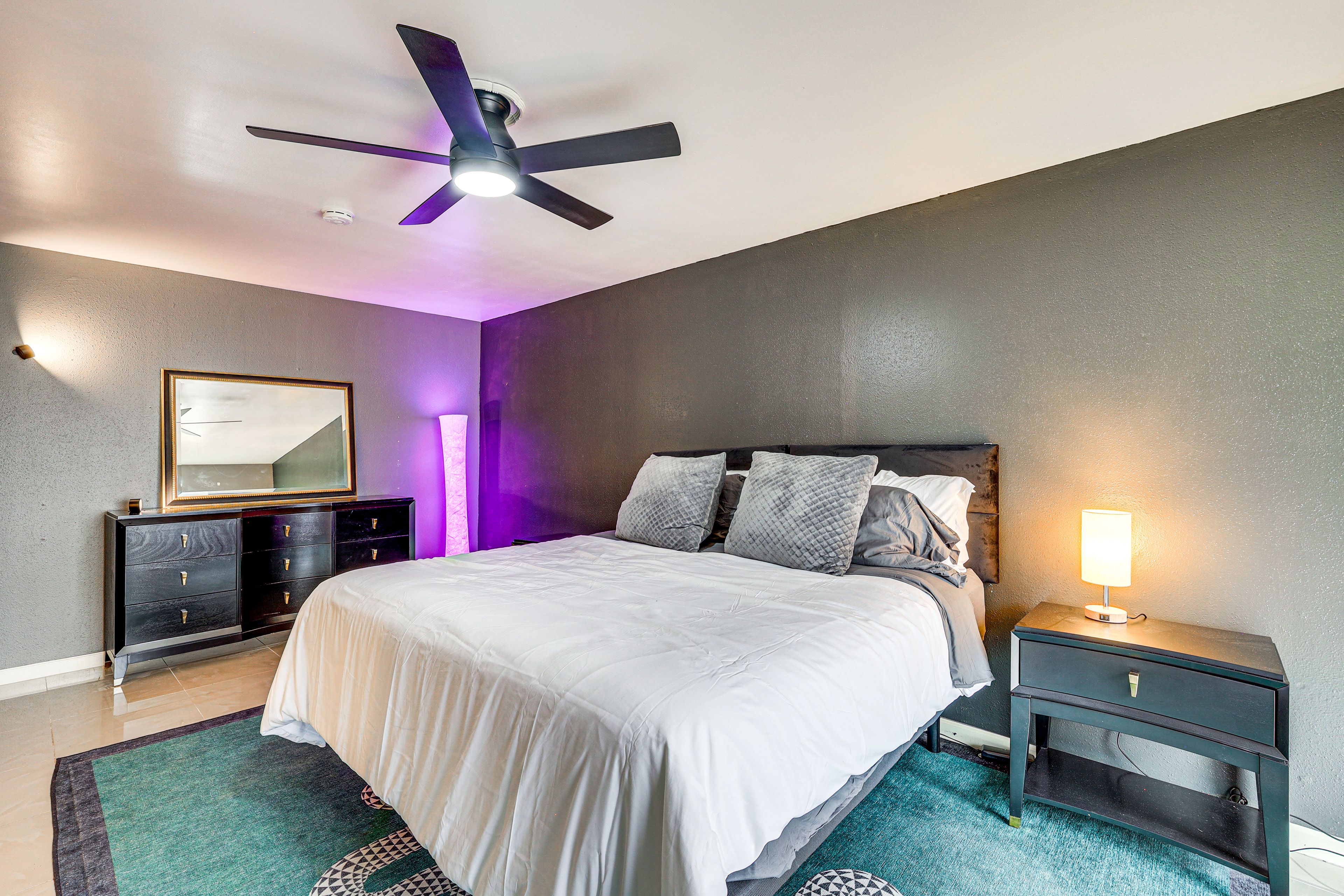 Bedroom 1 | King Bed | Smart TV | En-Suite Bathroom | 1st Floor