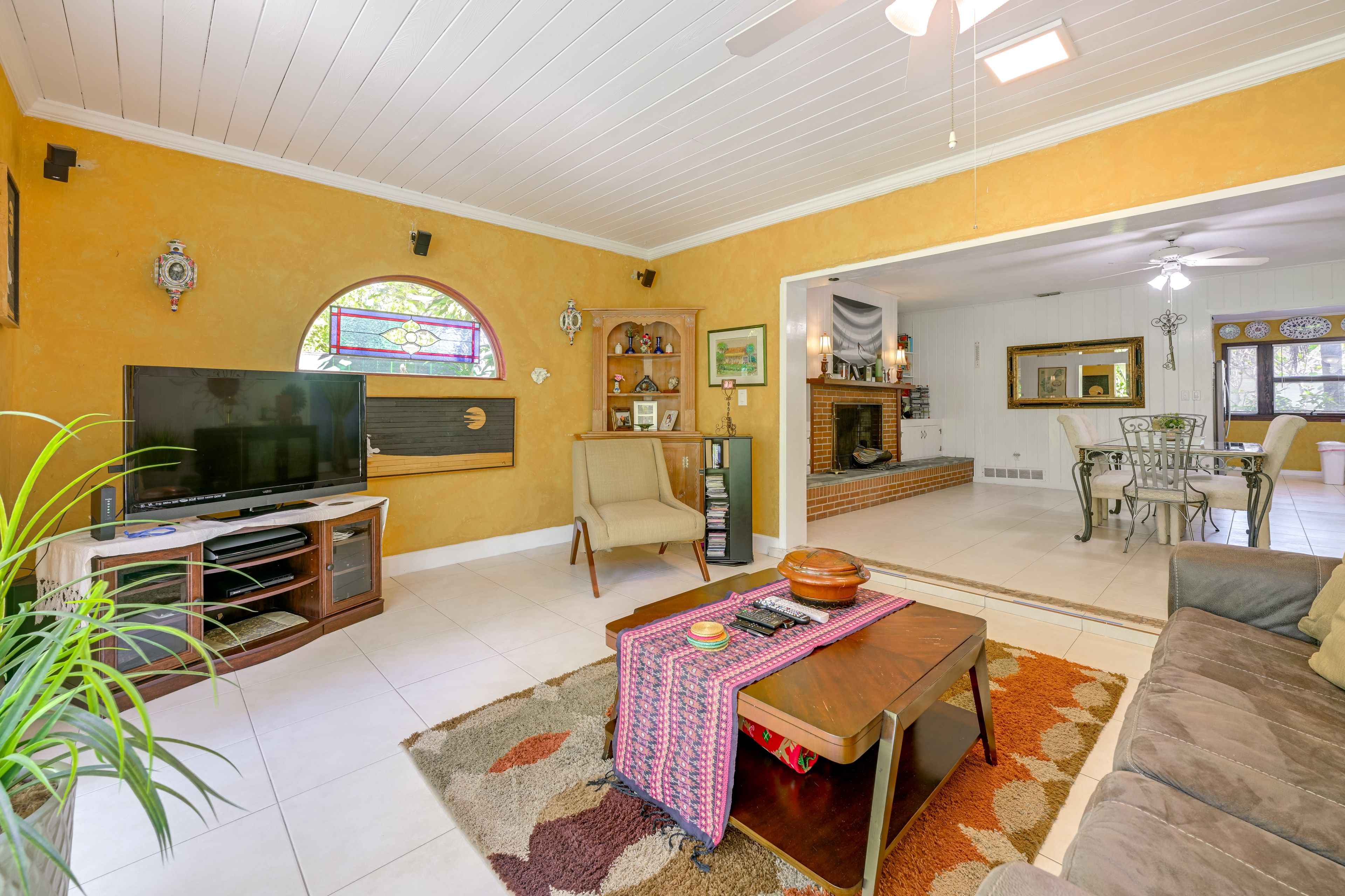 Living Room | Queen Sleeper Sofa | Smart TV