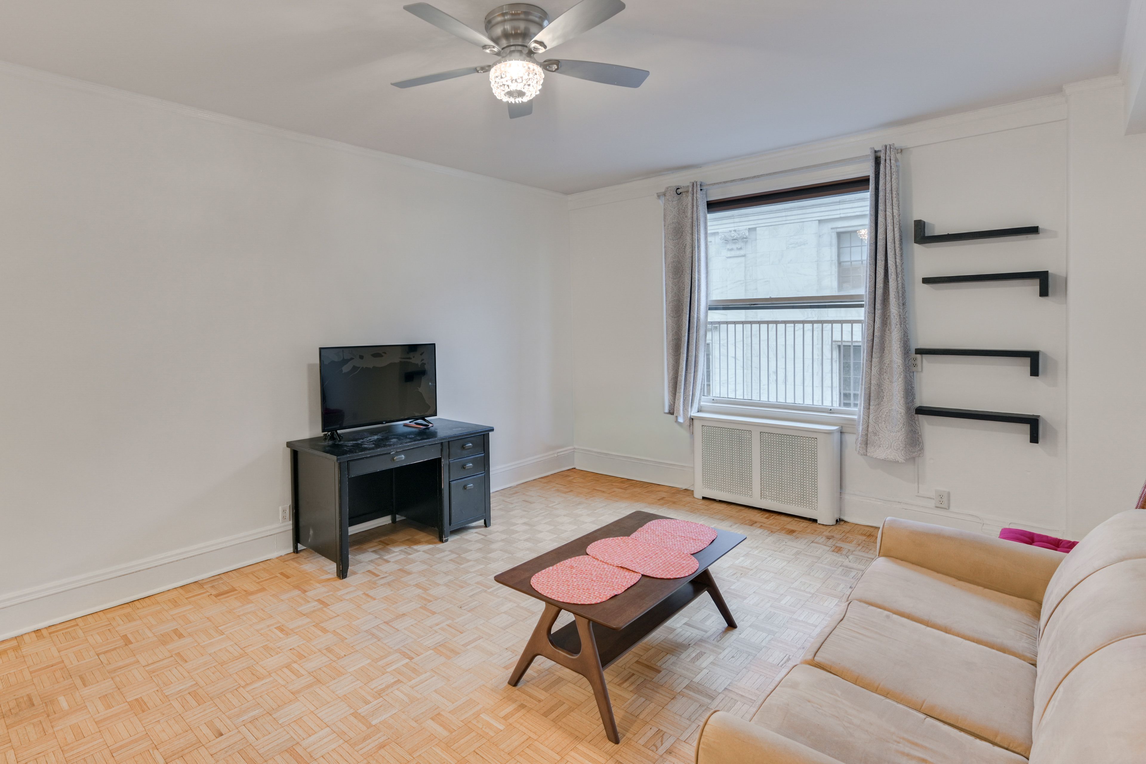 Living Room | Queen Sleeper Sofa