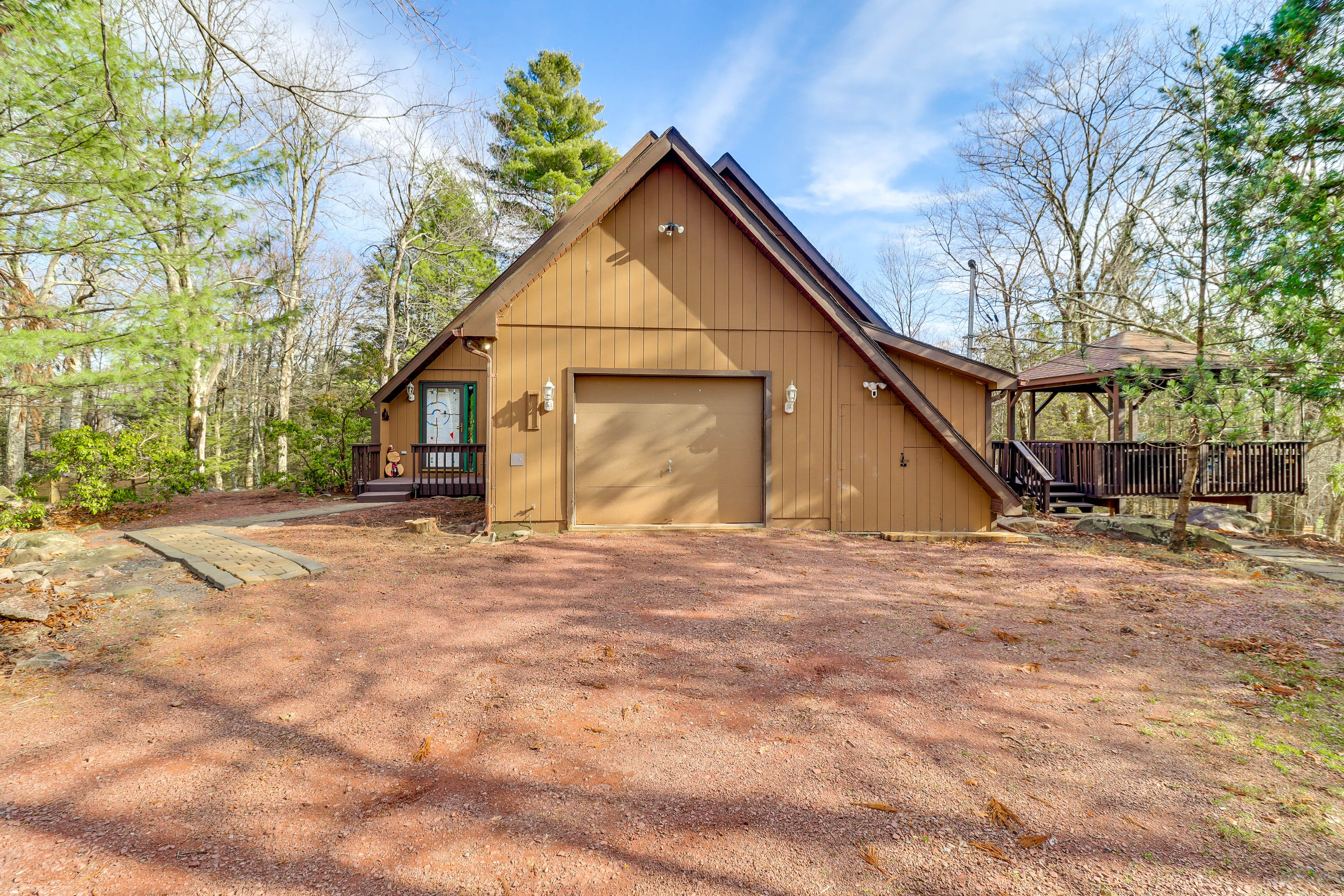 Parking | Driveway (5 Vehicles)