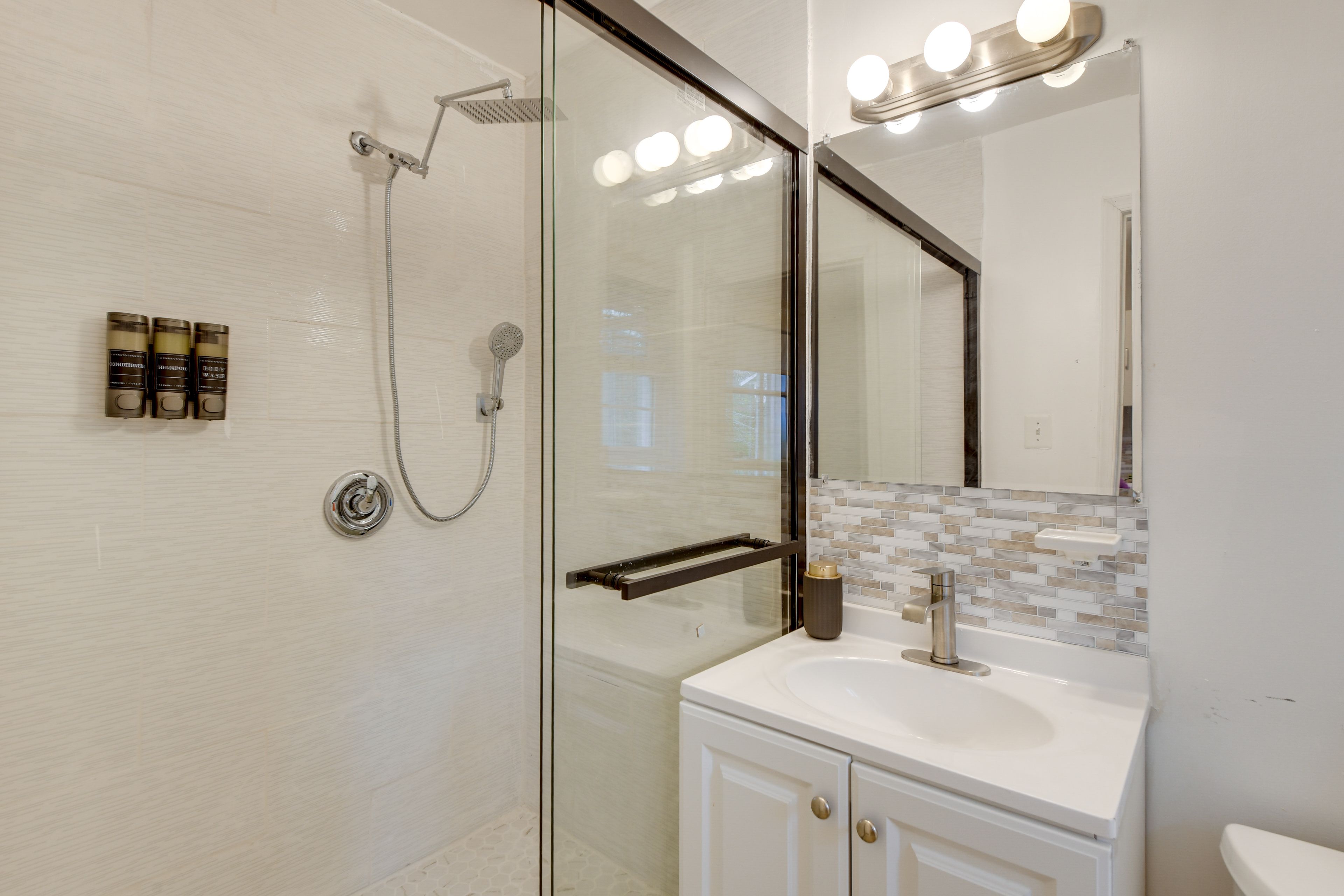 Bathroom | Towels Provided