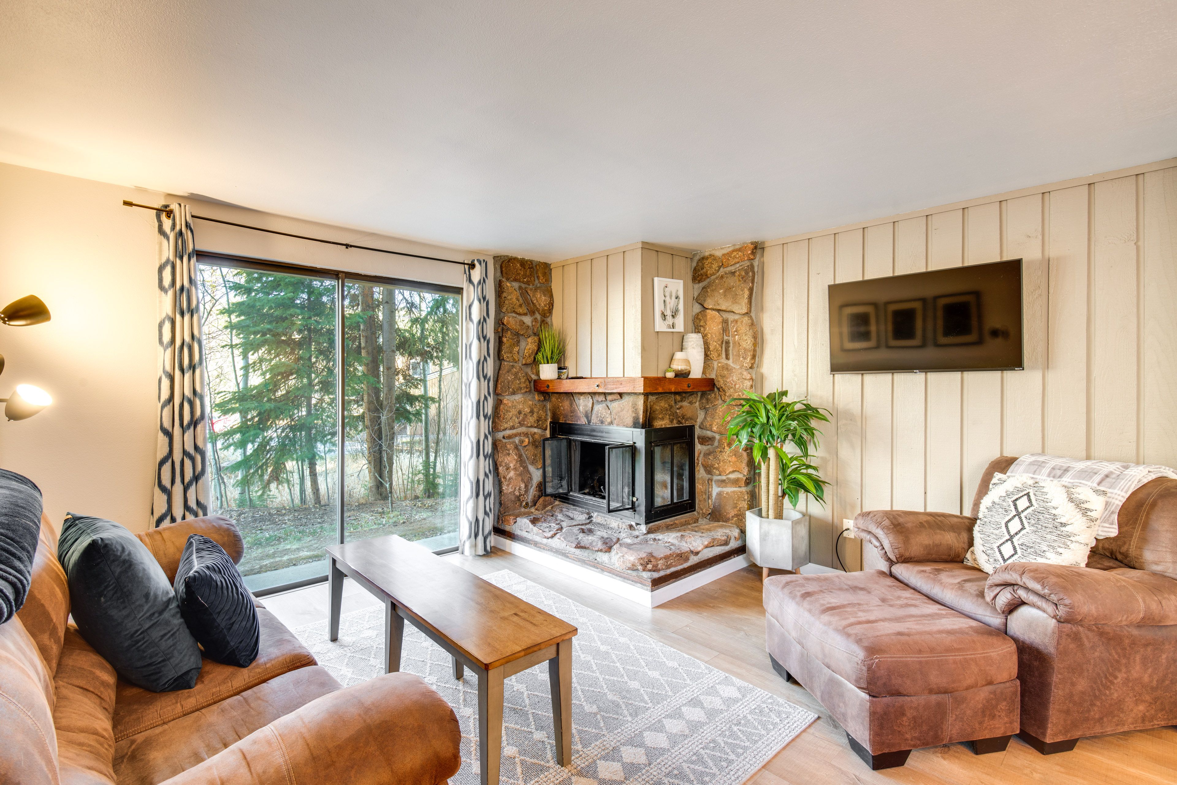 Winter Park Vacation Rental | 2BR | 2BA | 900 Sq Ft | Staircase to Enter