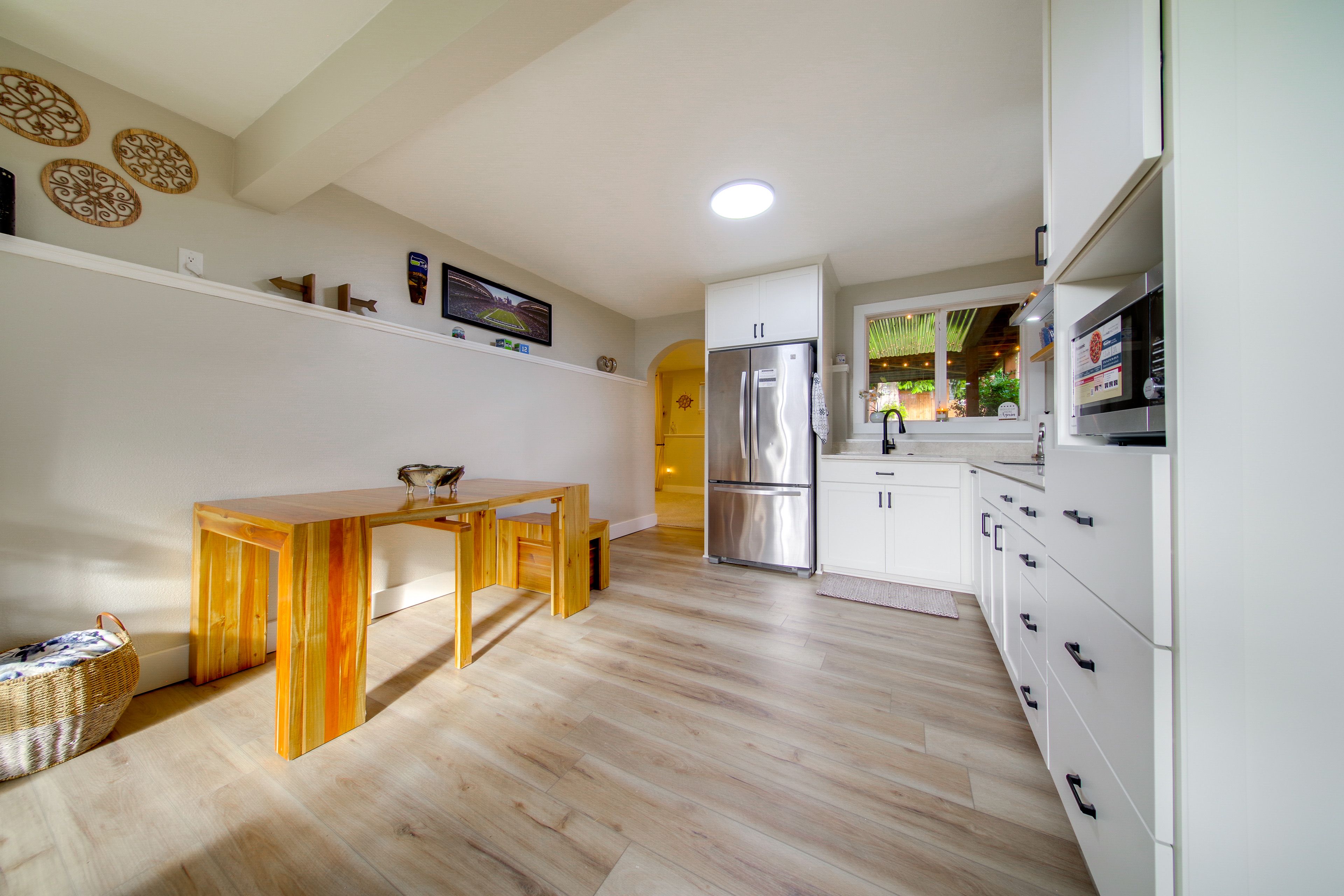 Dining Area | Dishware & Flatware