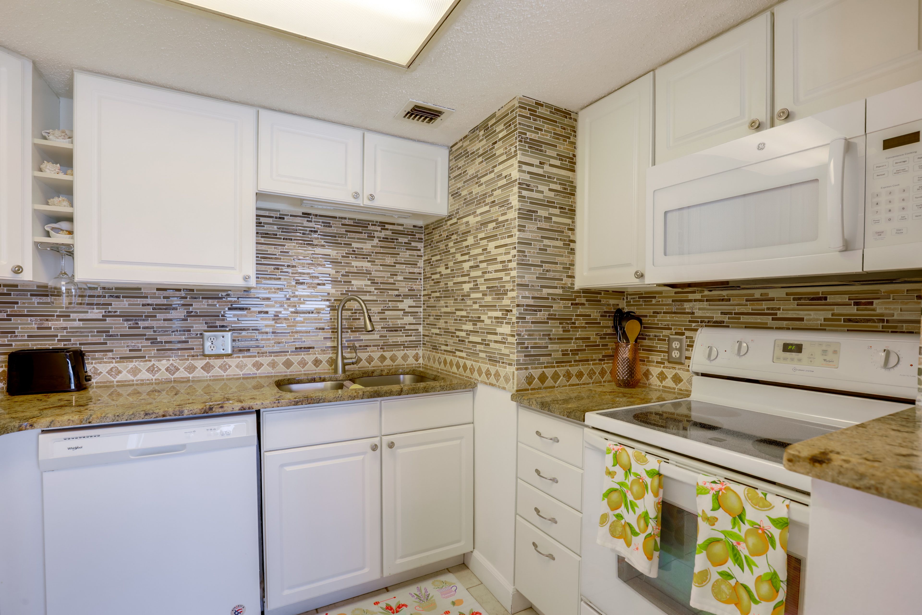 Kitchen | Drip Coffee Maker | Blender | Toaster | Cooking Basics