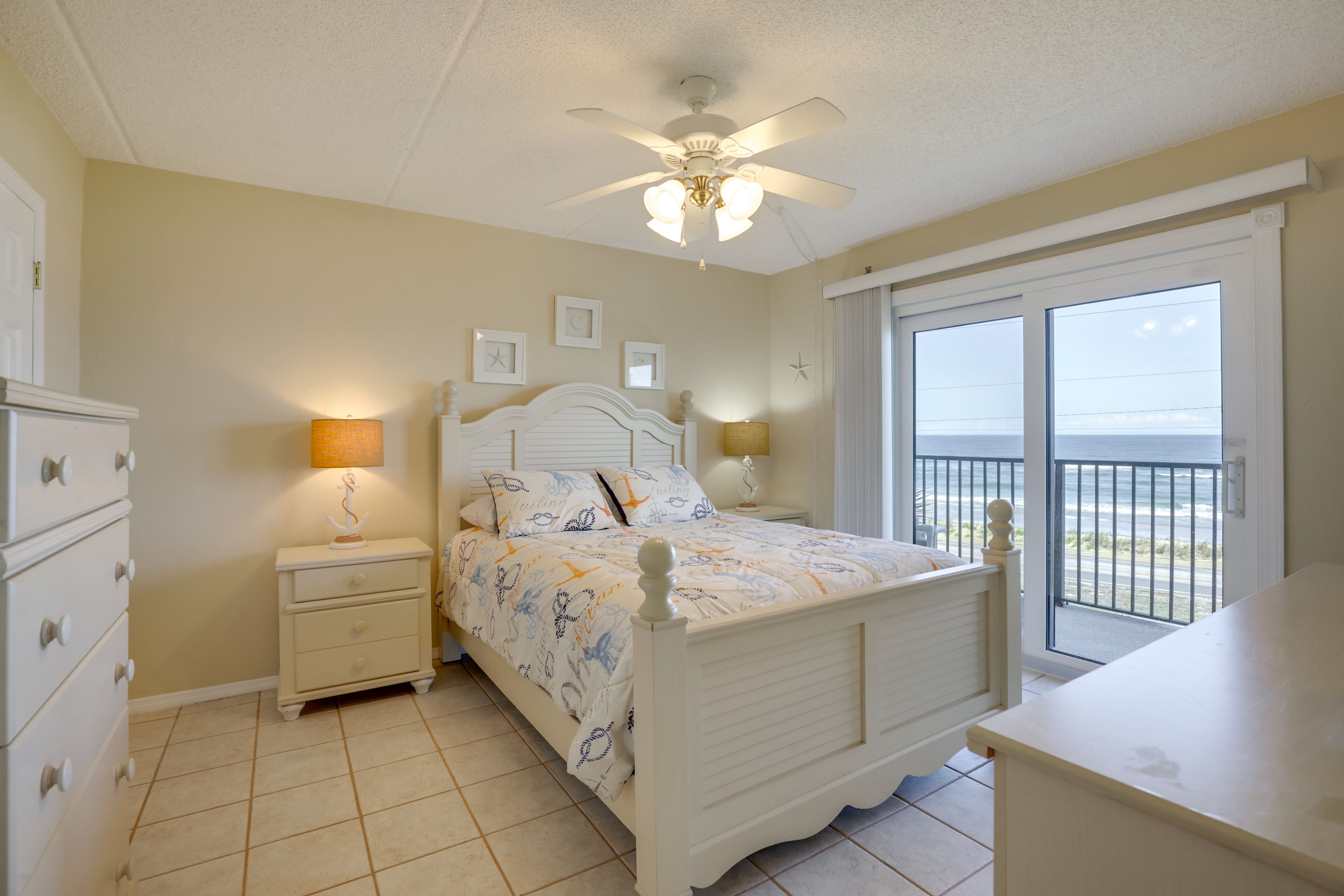 Bedroom 1 | Queen Bed | Linens Provided