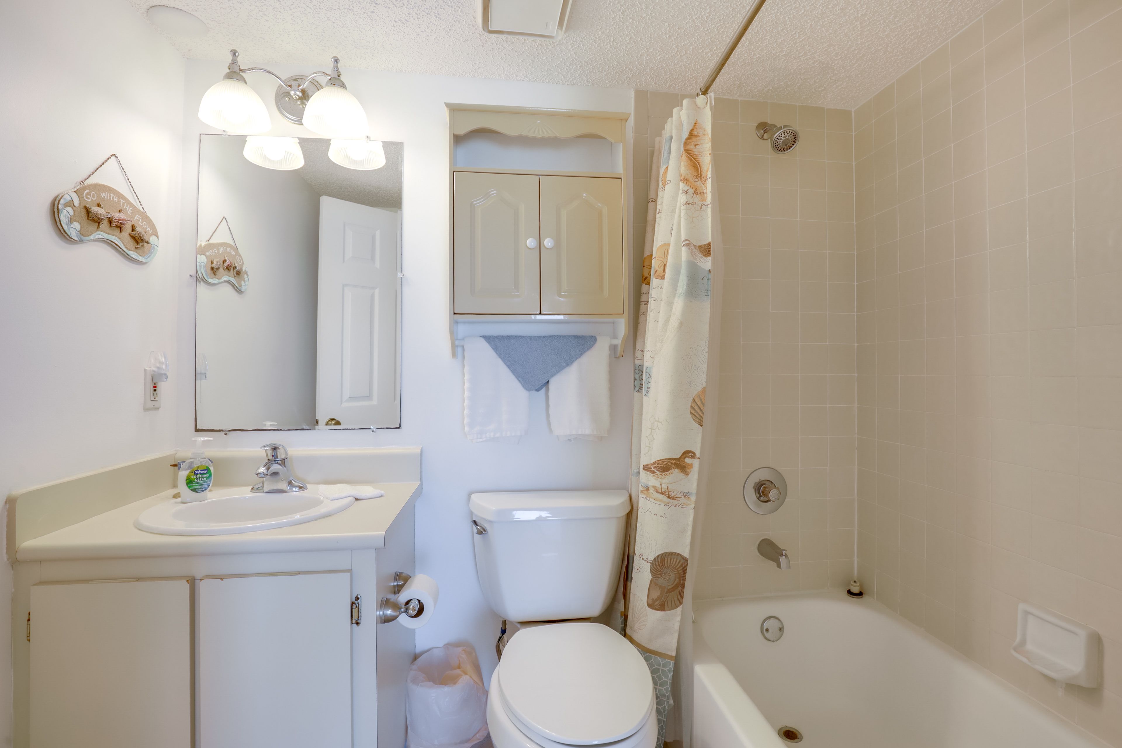 En-Suite Bathroom | Towels Provided | Hair Dryer