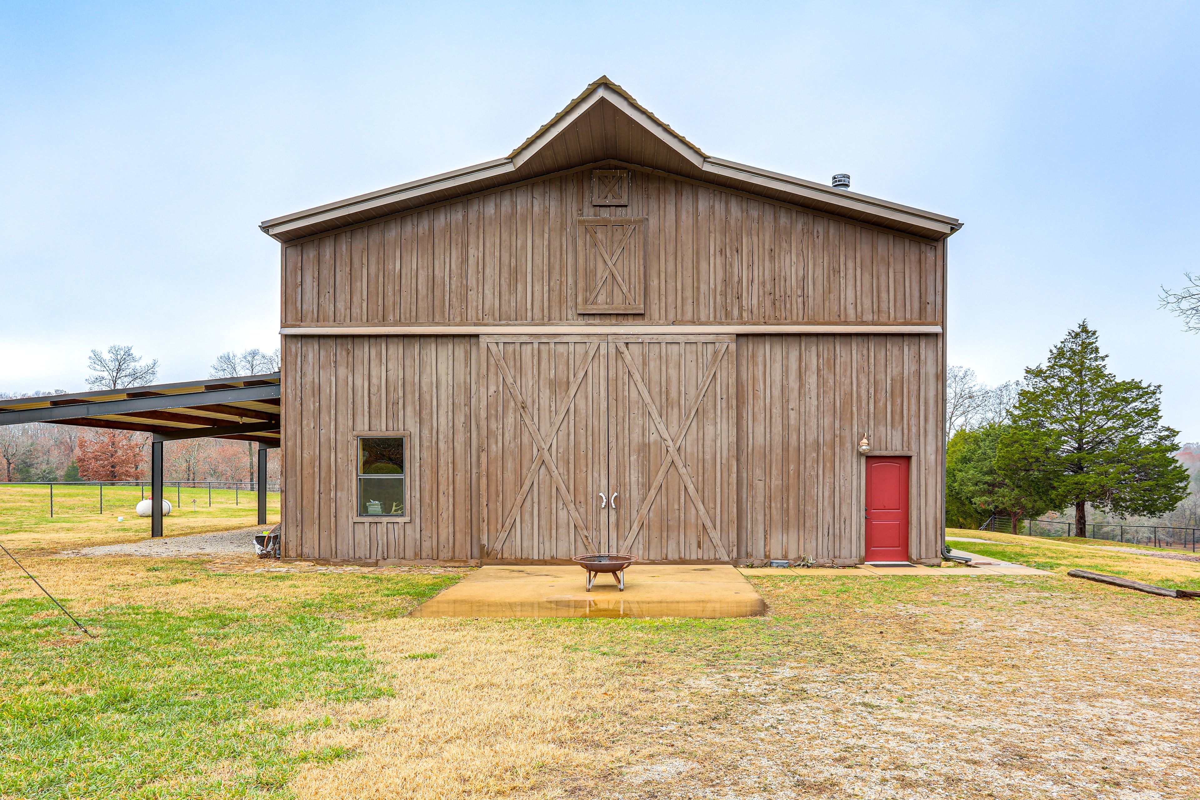 Parking | Driveway (10 Vehicles)