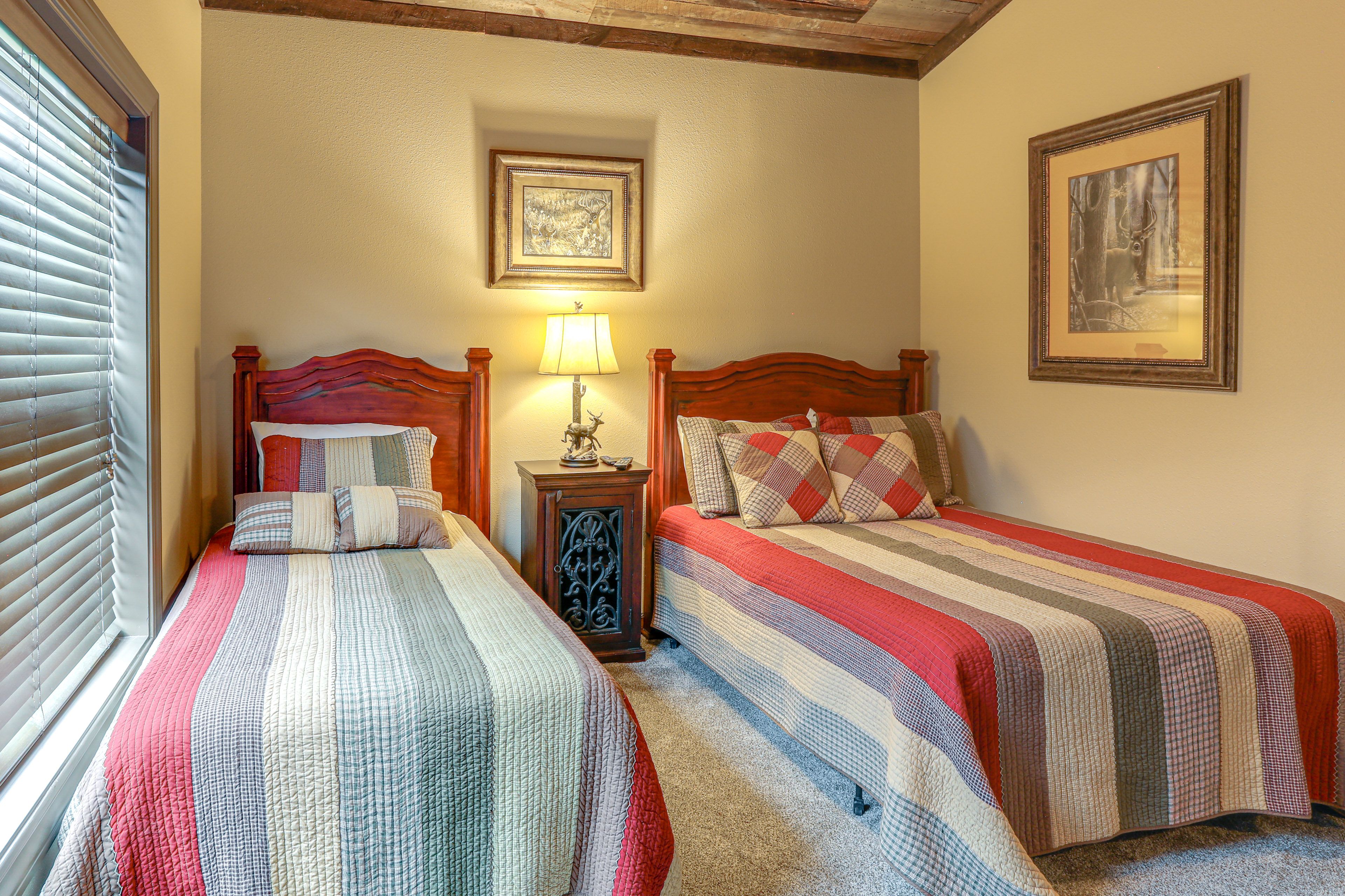 Bedroom 5 | Full Bed | Twin Bed | 2nd Floor