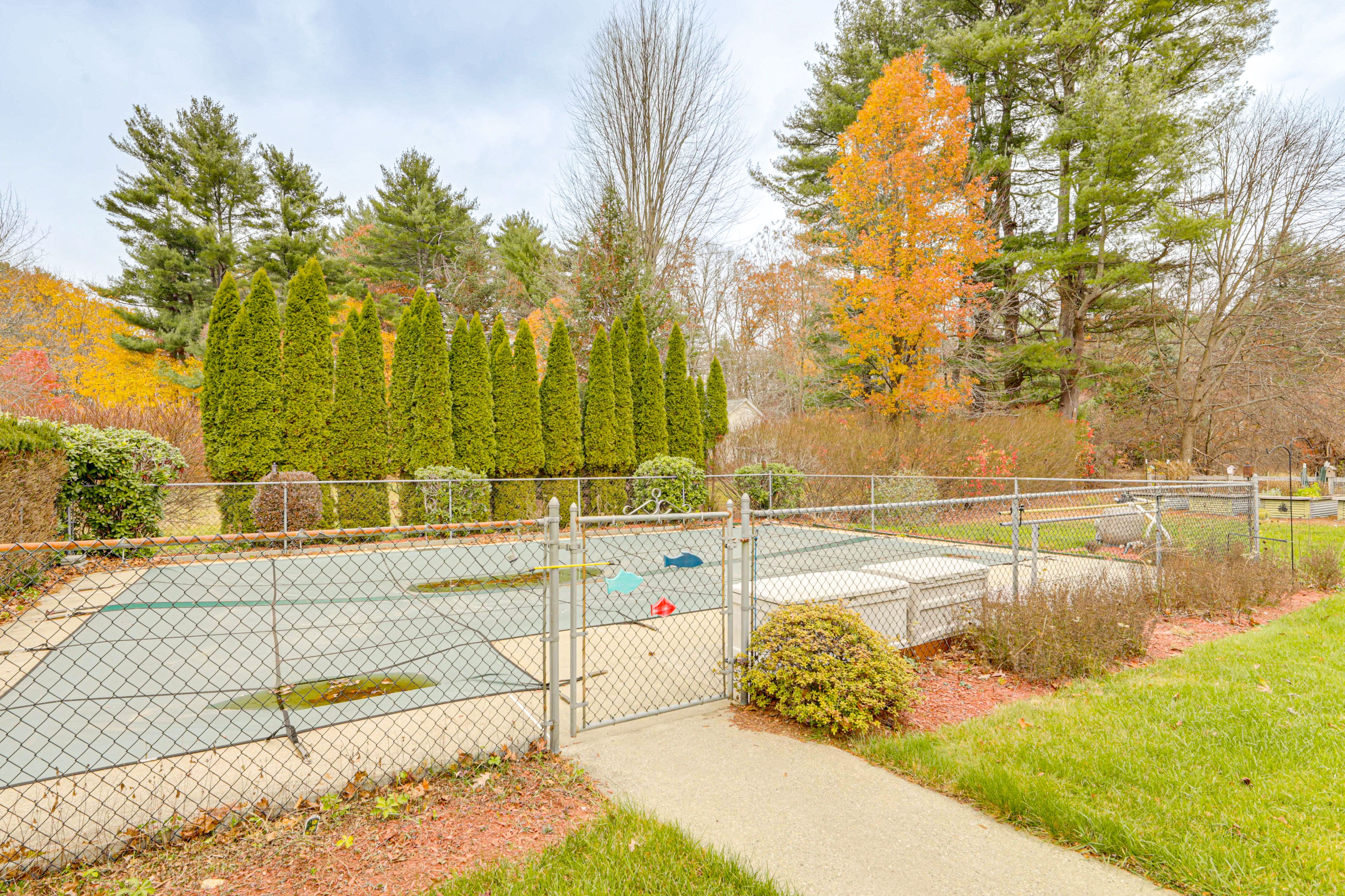 Shared Seasonal Pool