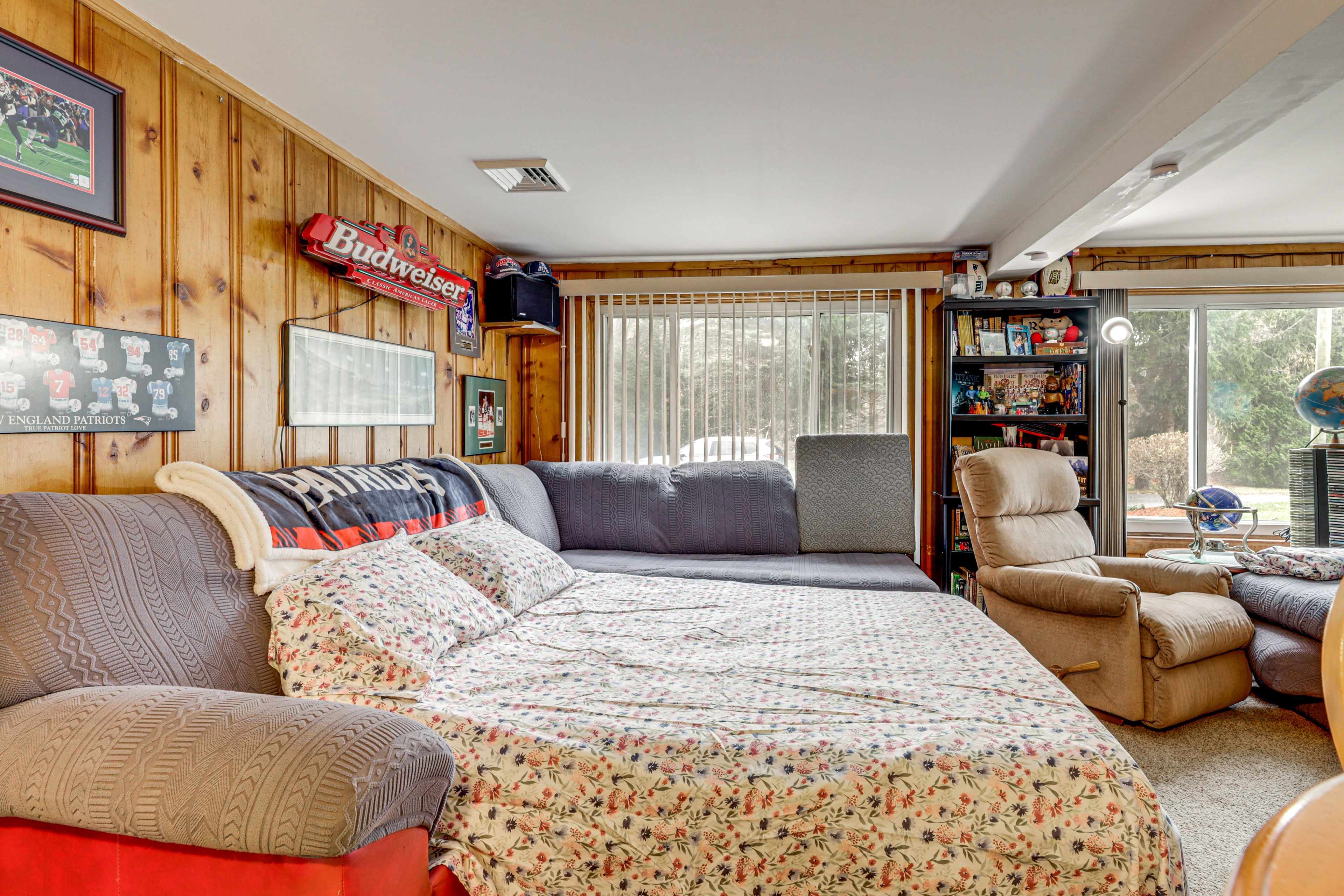 Studio | Full Sleeper Sofa