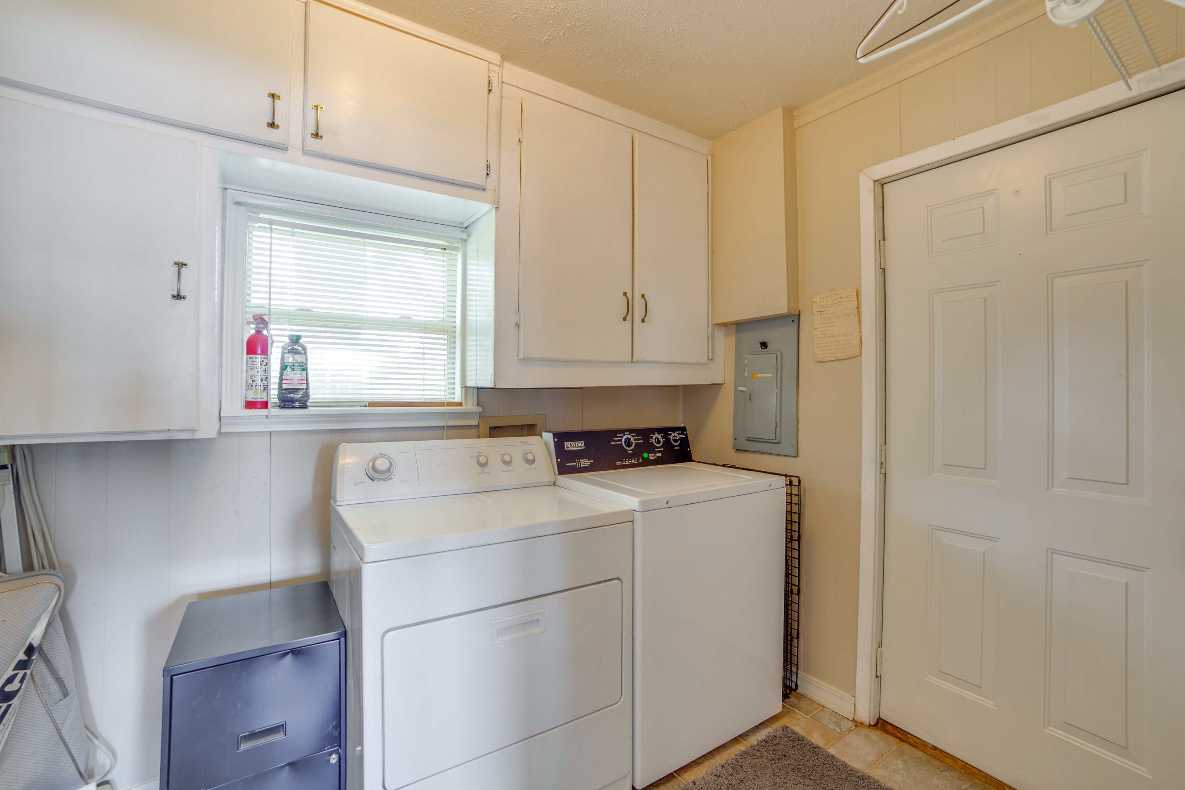 Laundry Room | Washer & Dryer