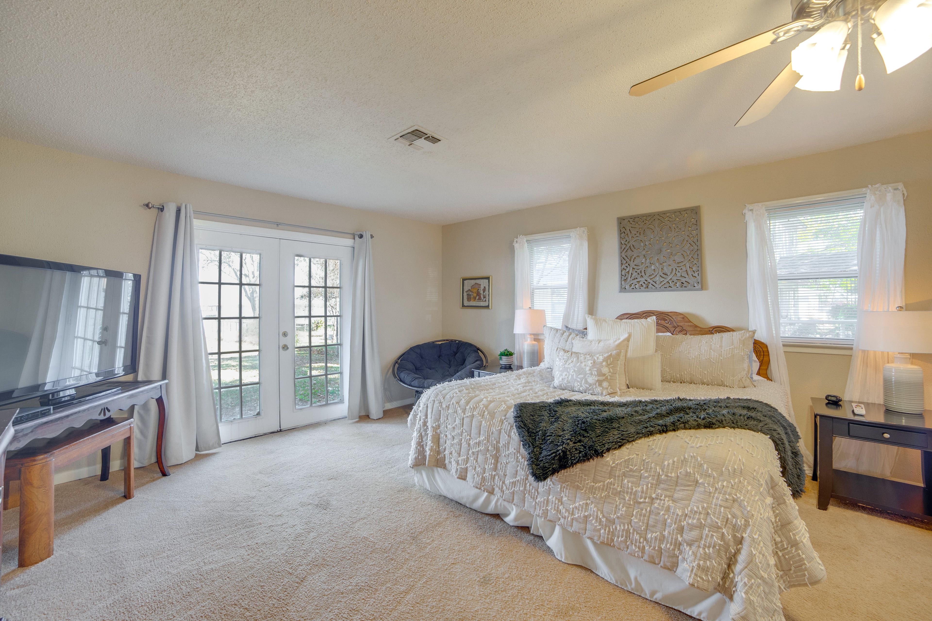 Bedroom 1 | King Bed | Full Sleeper Sofa | Linens Provided | Smart TV