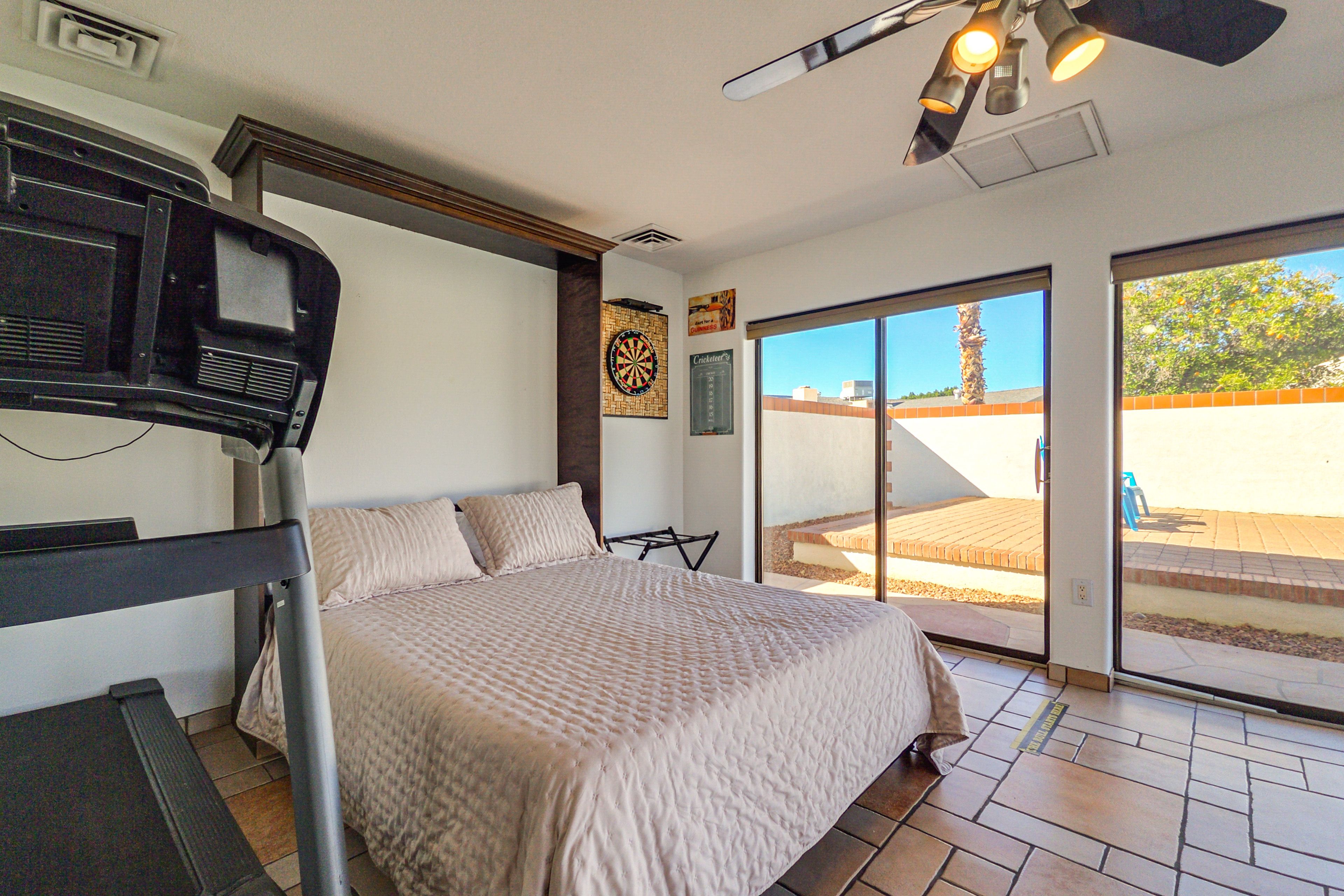 Bedroom 3 | Queen Murphy Bed