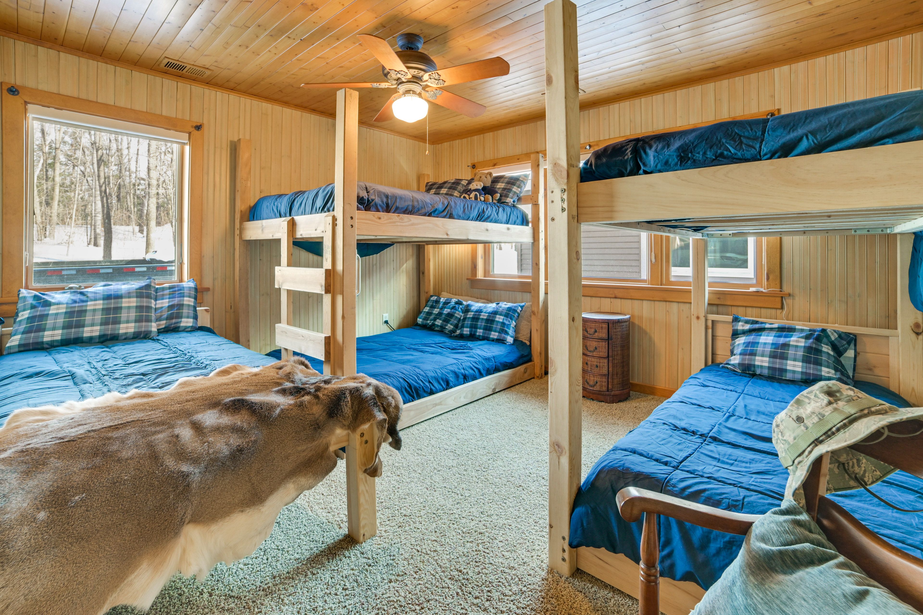 Bedroom 3 | Twin Bed | 2 Twin/Full Bunk Beds