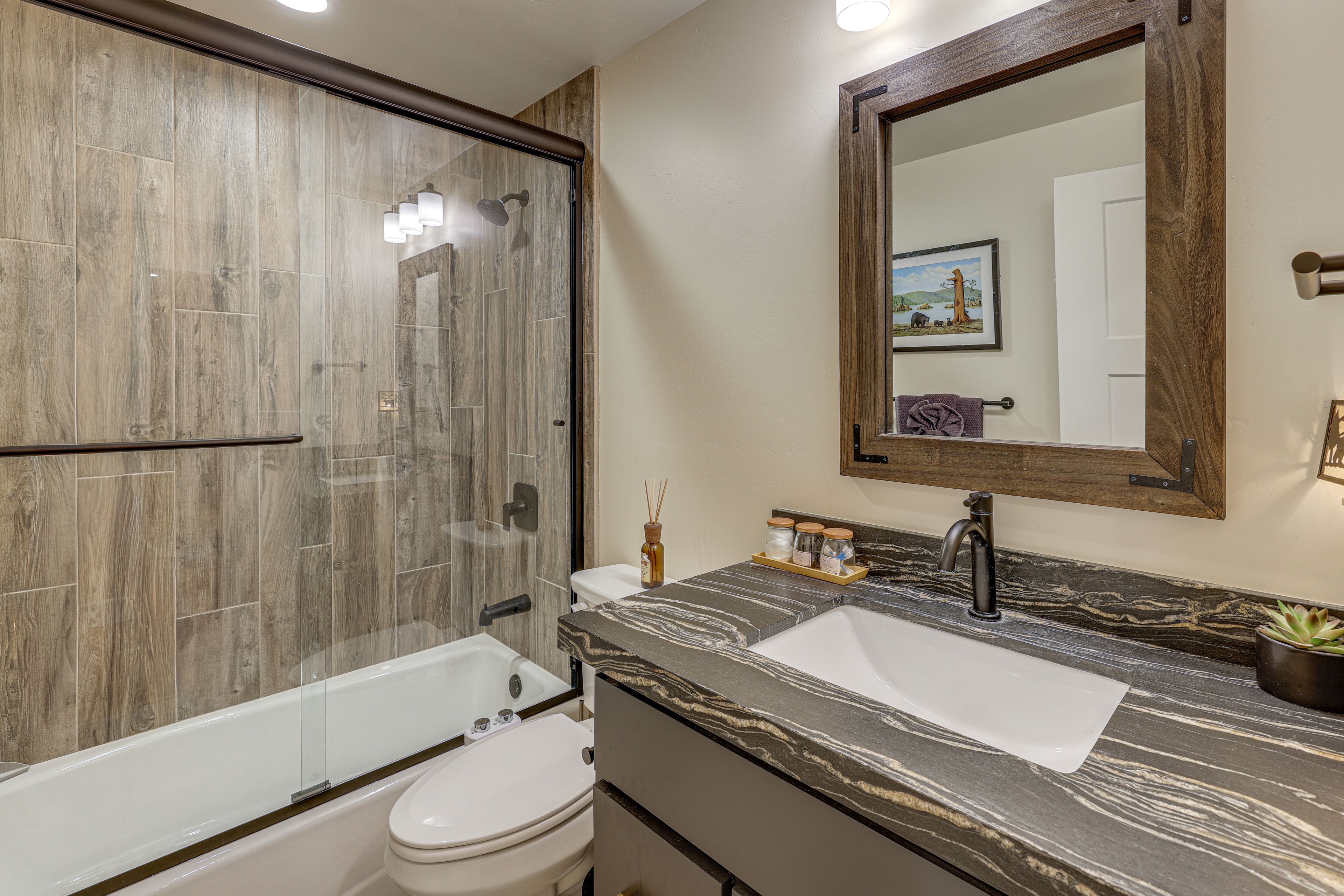 Full Bathroom | Lower Level