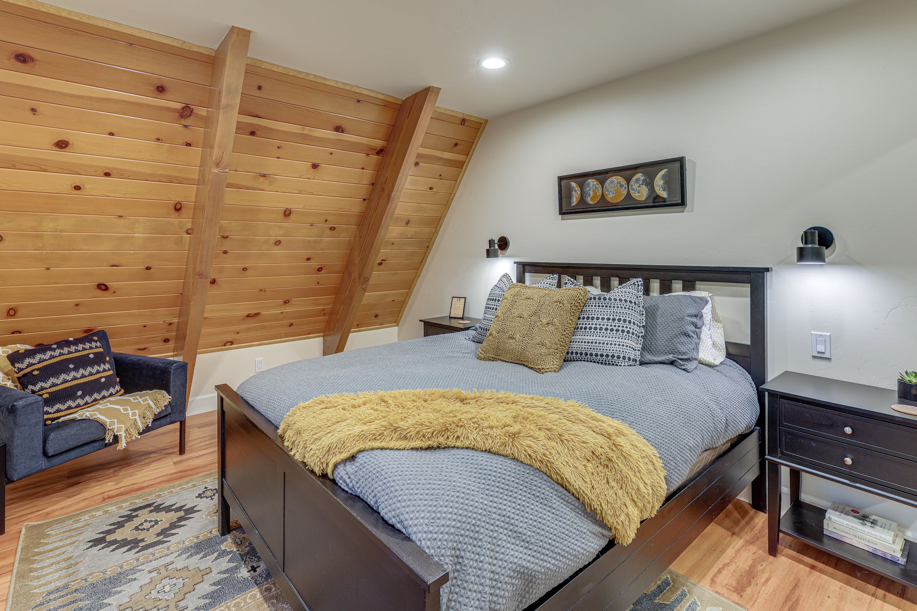 Bedroom 2 | Lower Level | Queen Bed