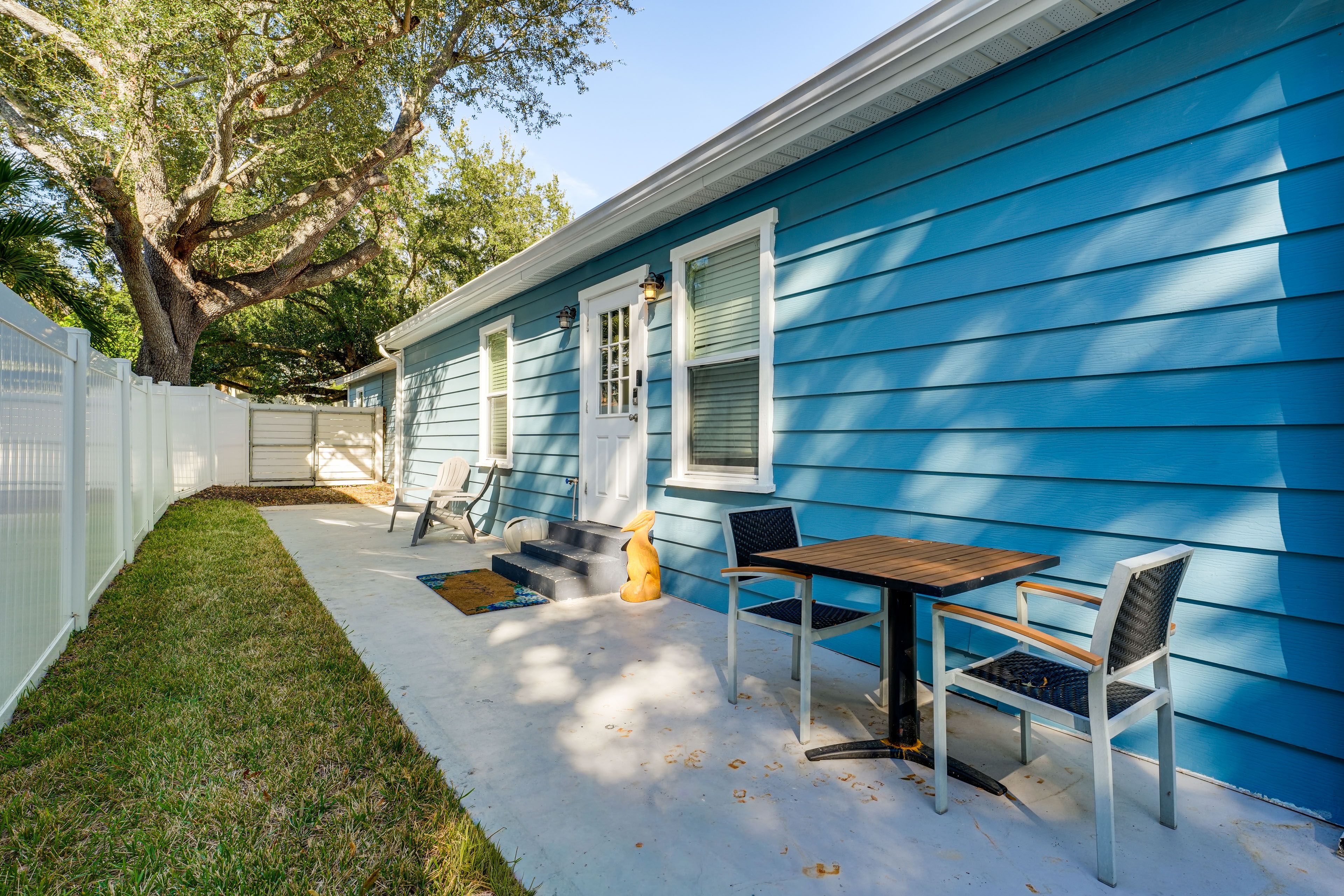 Patio | Outdoor Dining Area