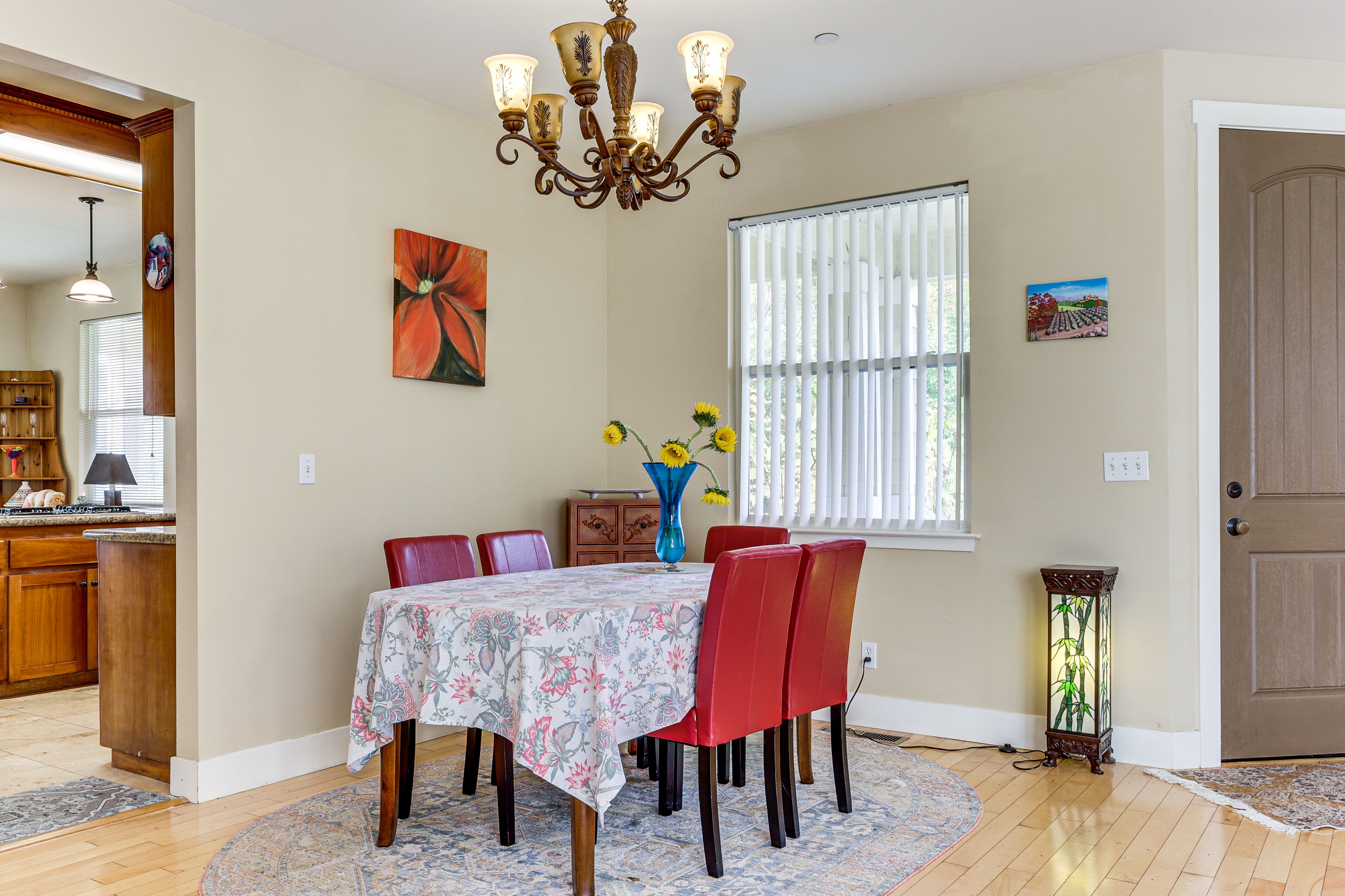 Dining Area | Dishware & Flatware
