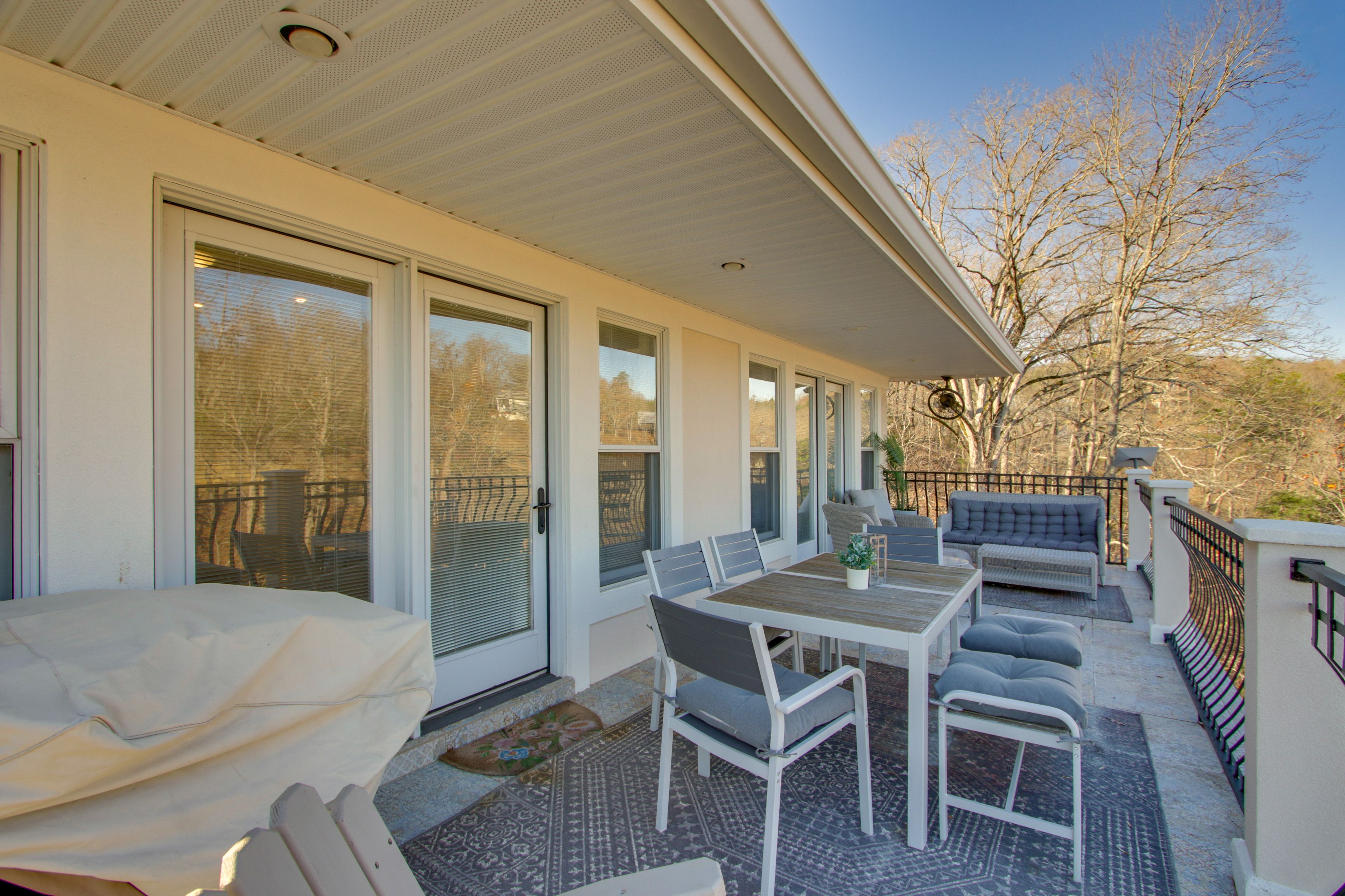 Upper Balcony | Gas Grill