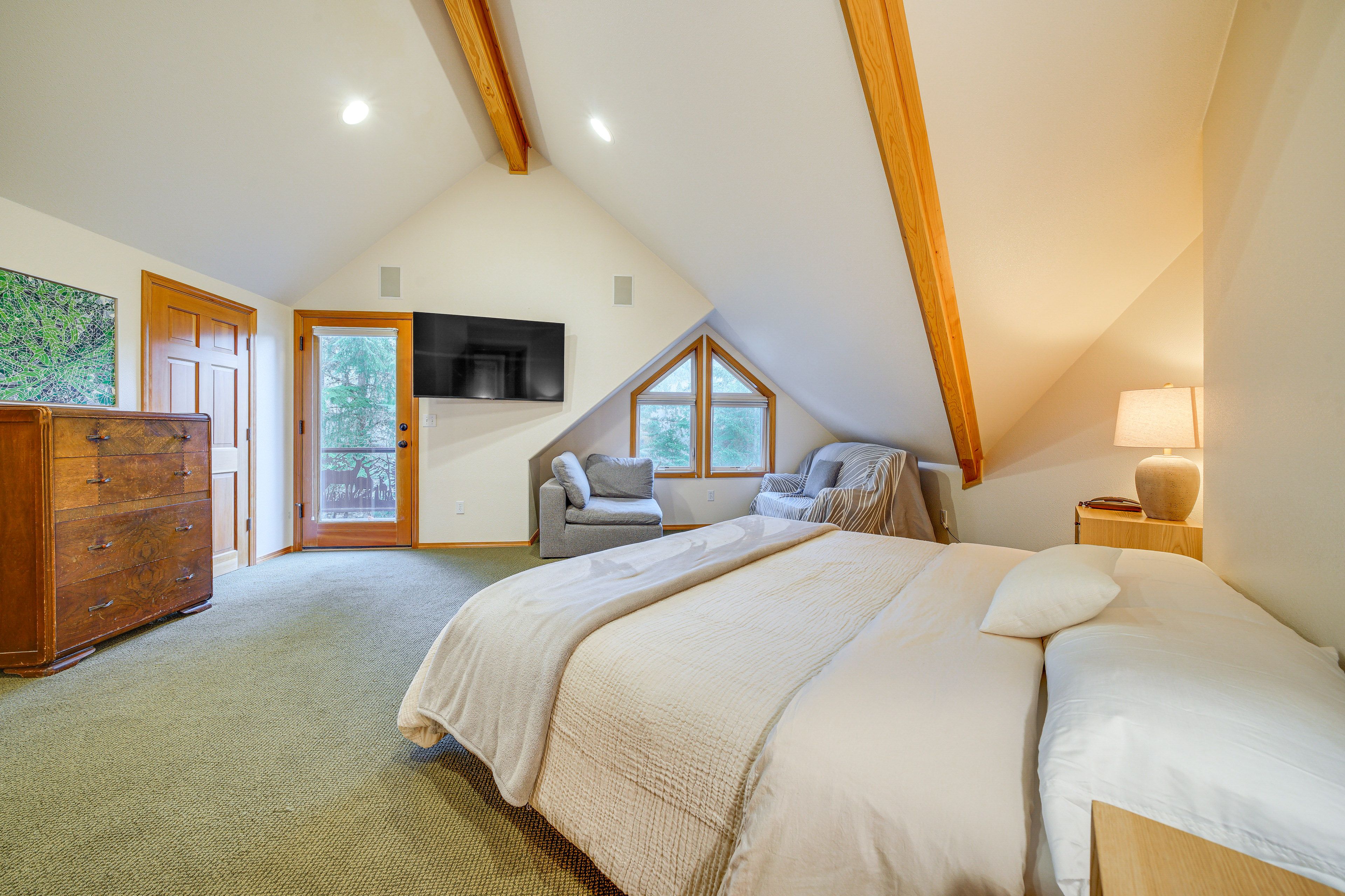 Bedroom 2 | 2nd Floor | King Bed | Twin Sleeper Chair