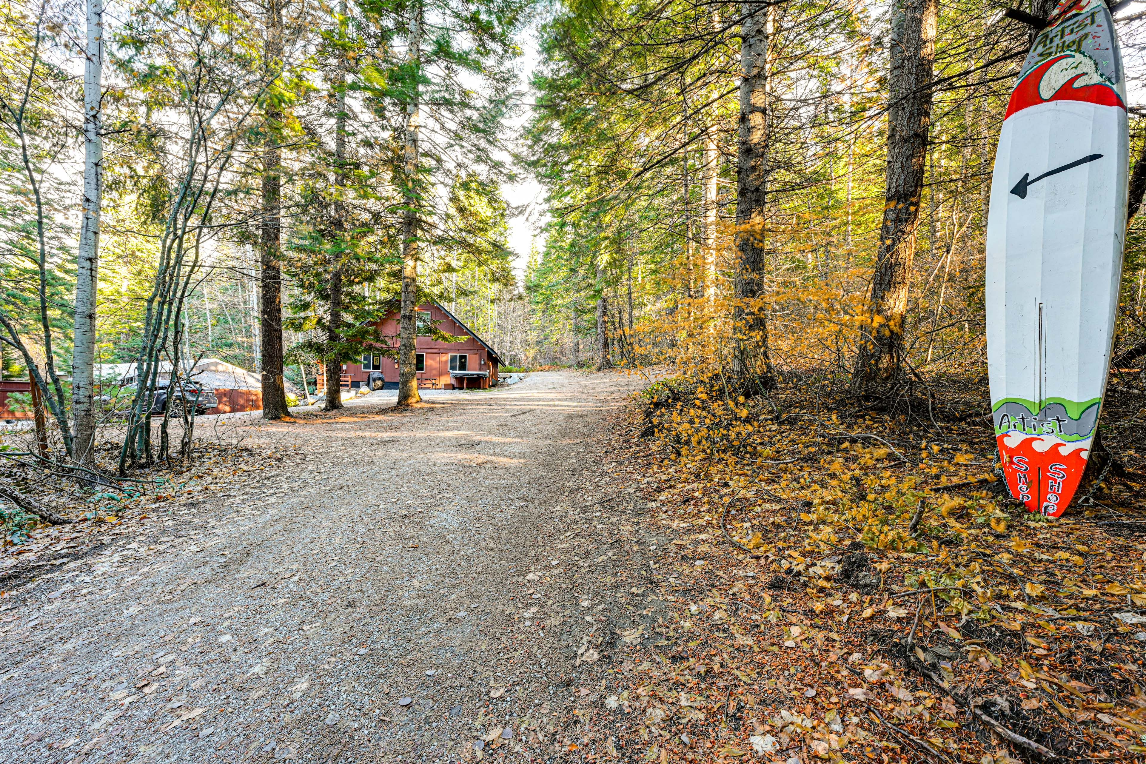 Parking | Covered (4 Vehicles) | Driveway (2 Vehicles)