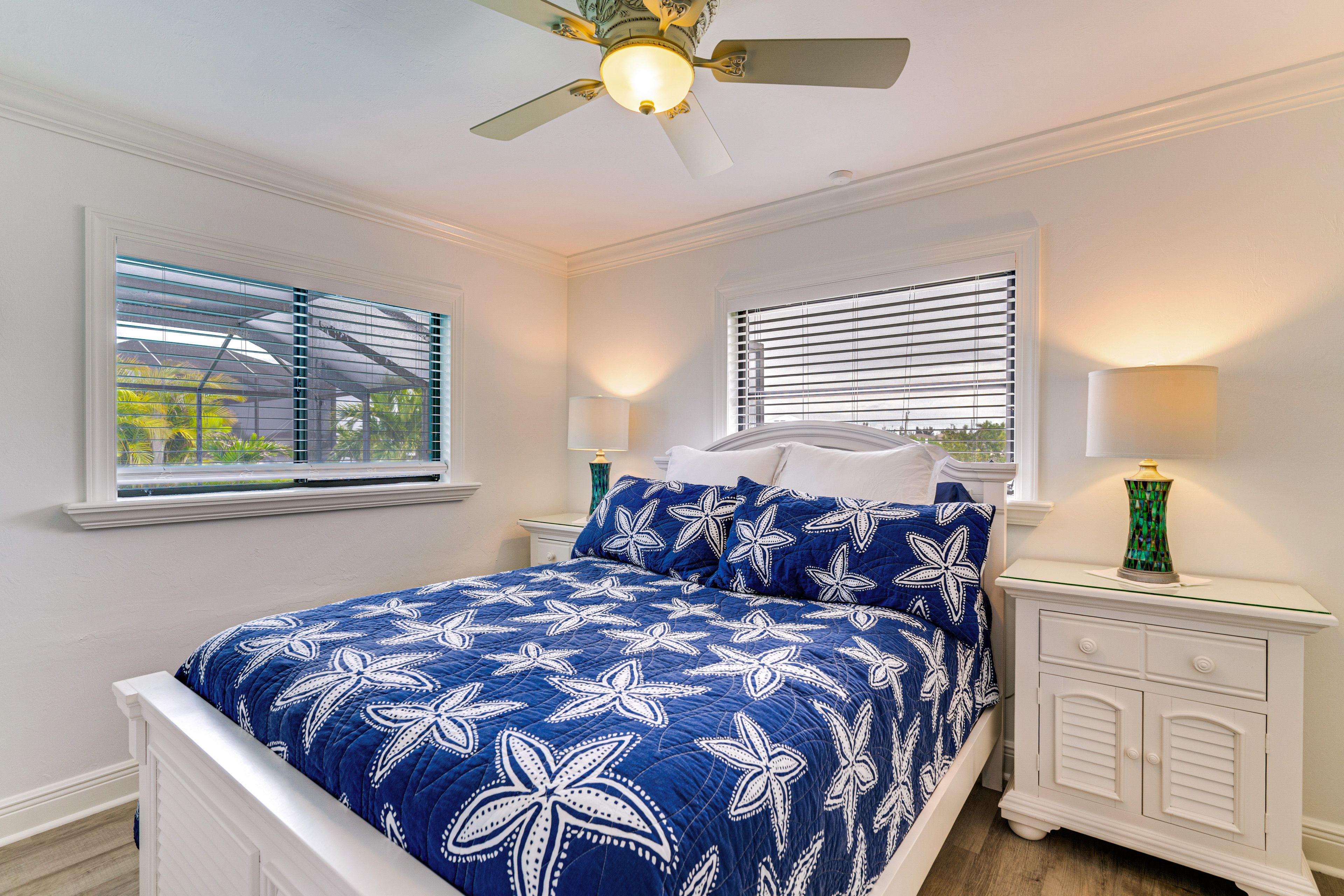 Bedroom 3 | Queen Bed