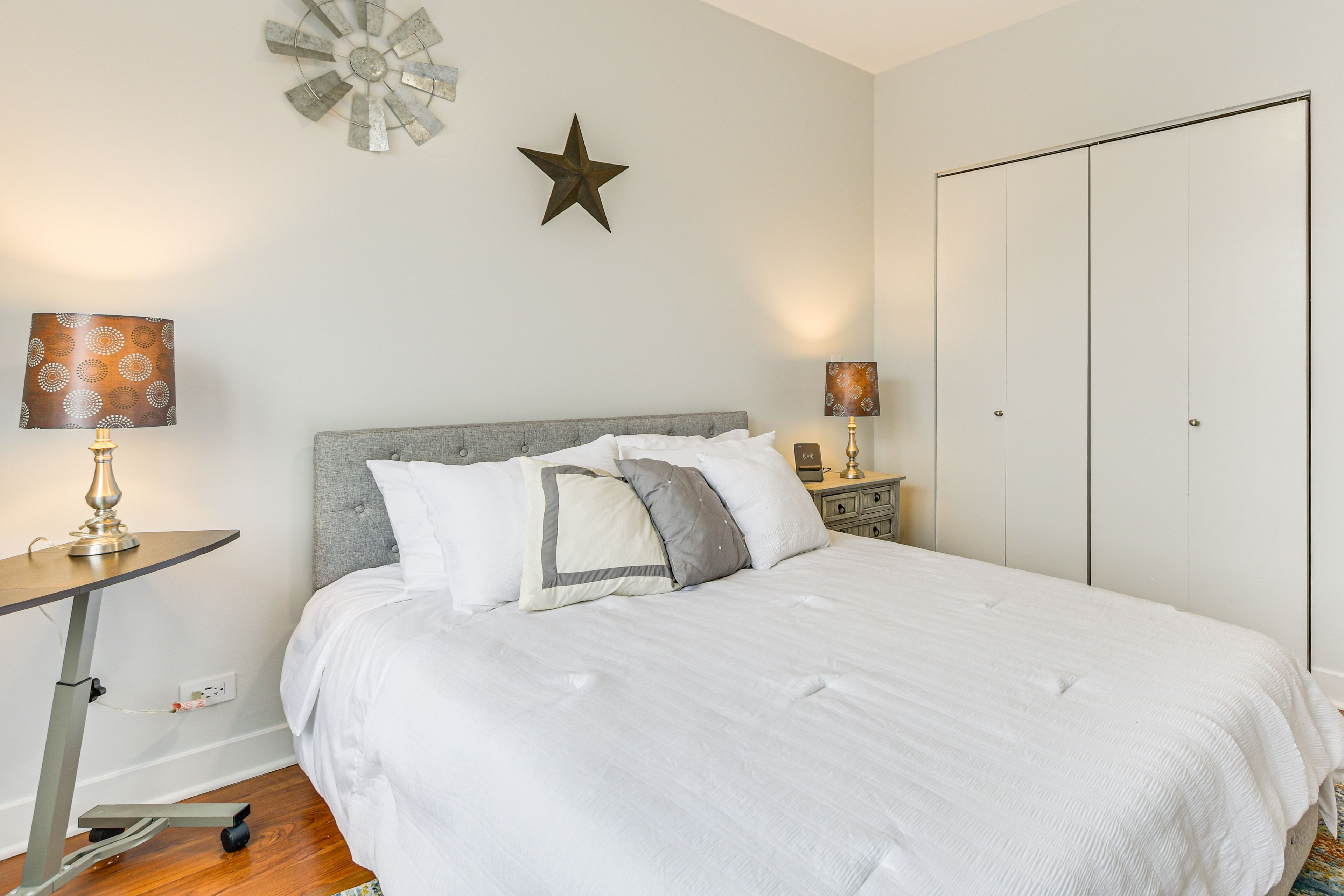 Bedroom 2 | Queen Bed