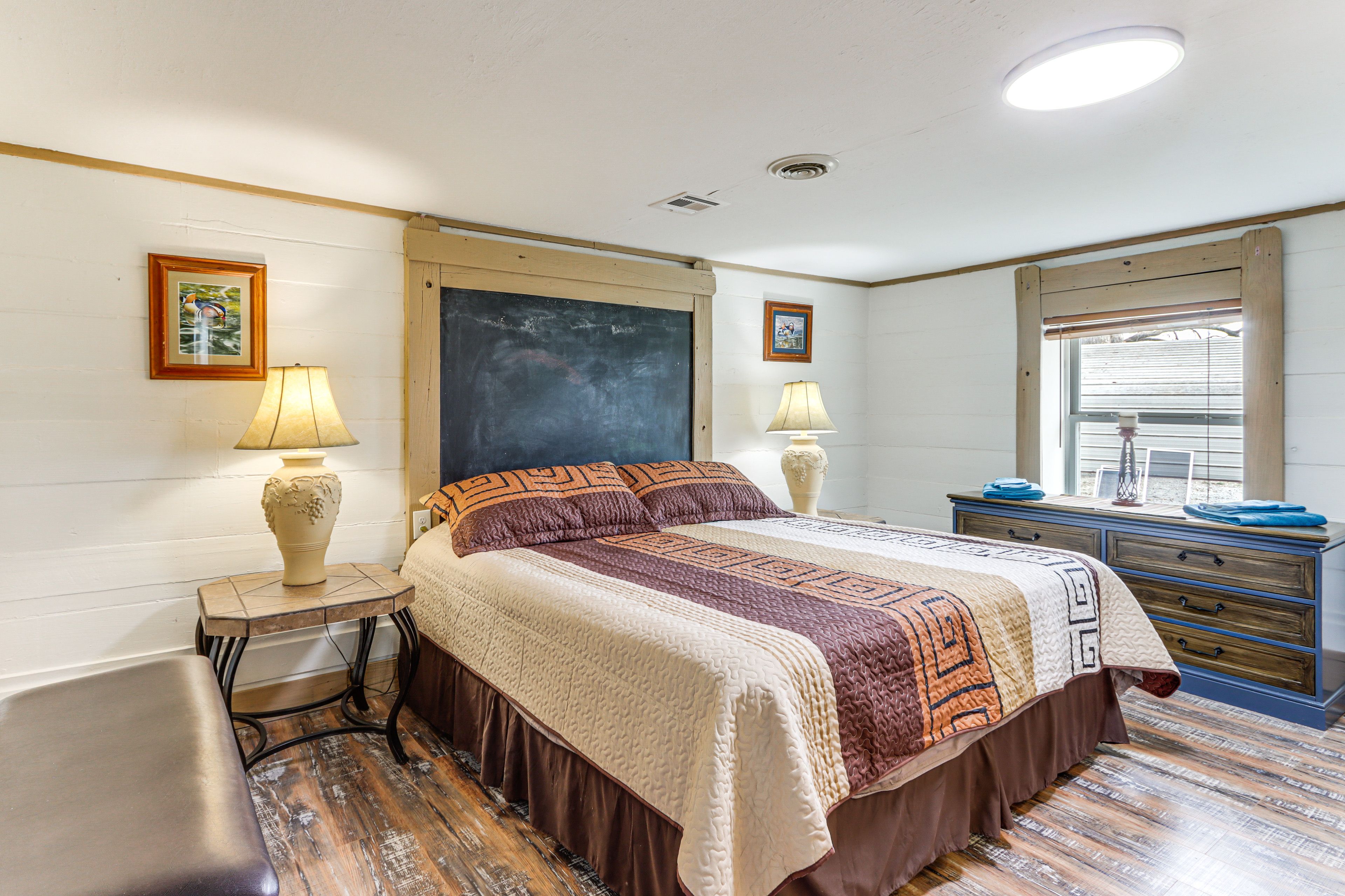 Bedroom 2 | King Bed