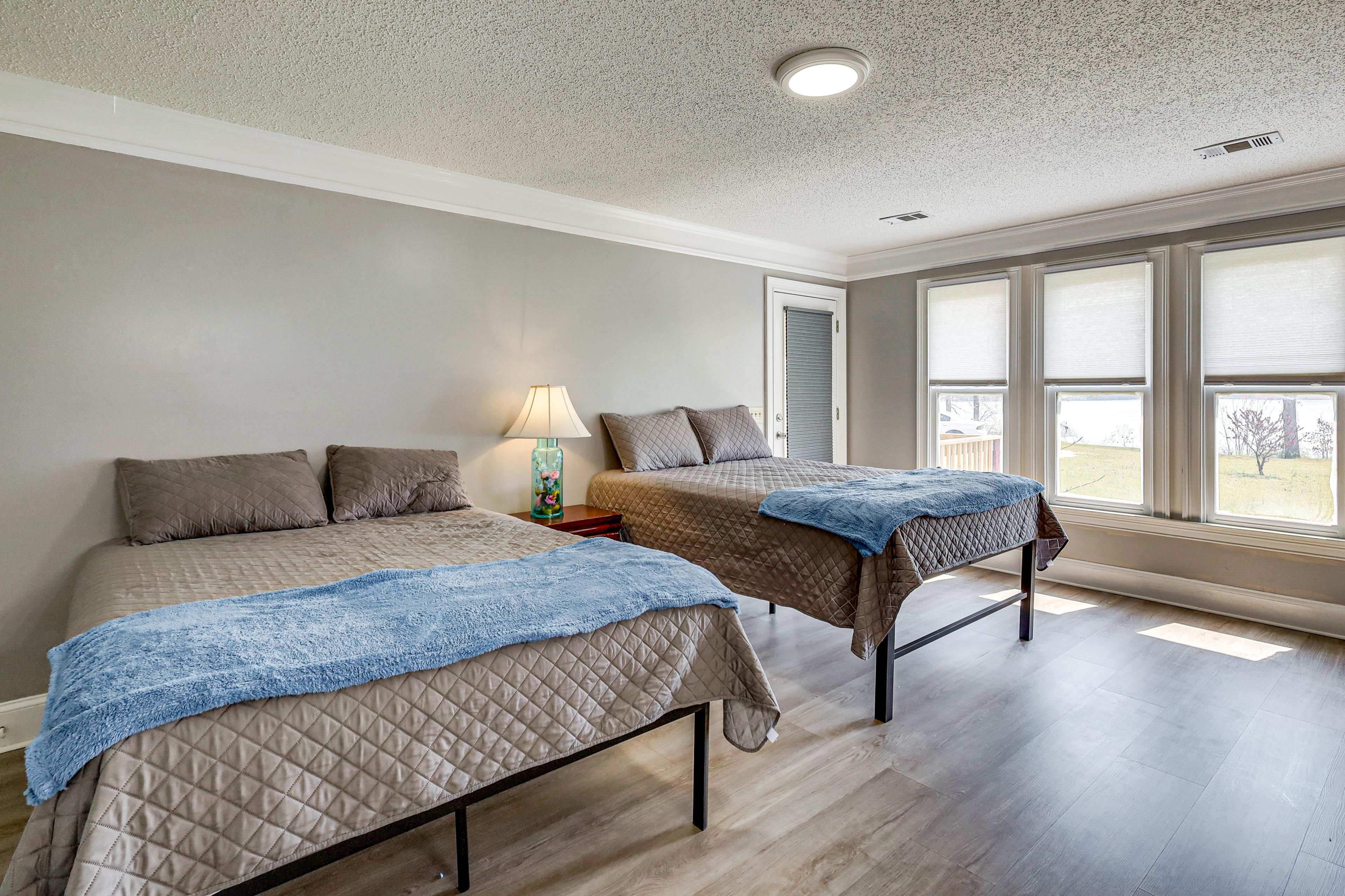 Bedroom 1 | 2 Queen Beds