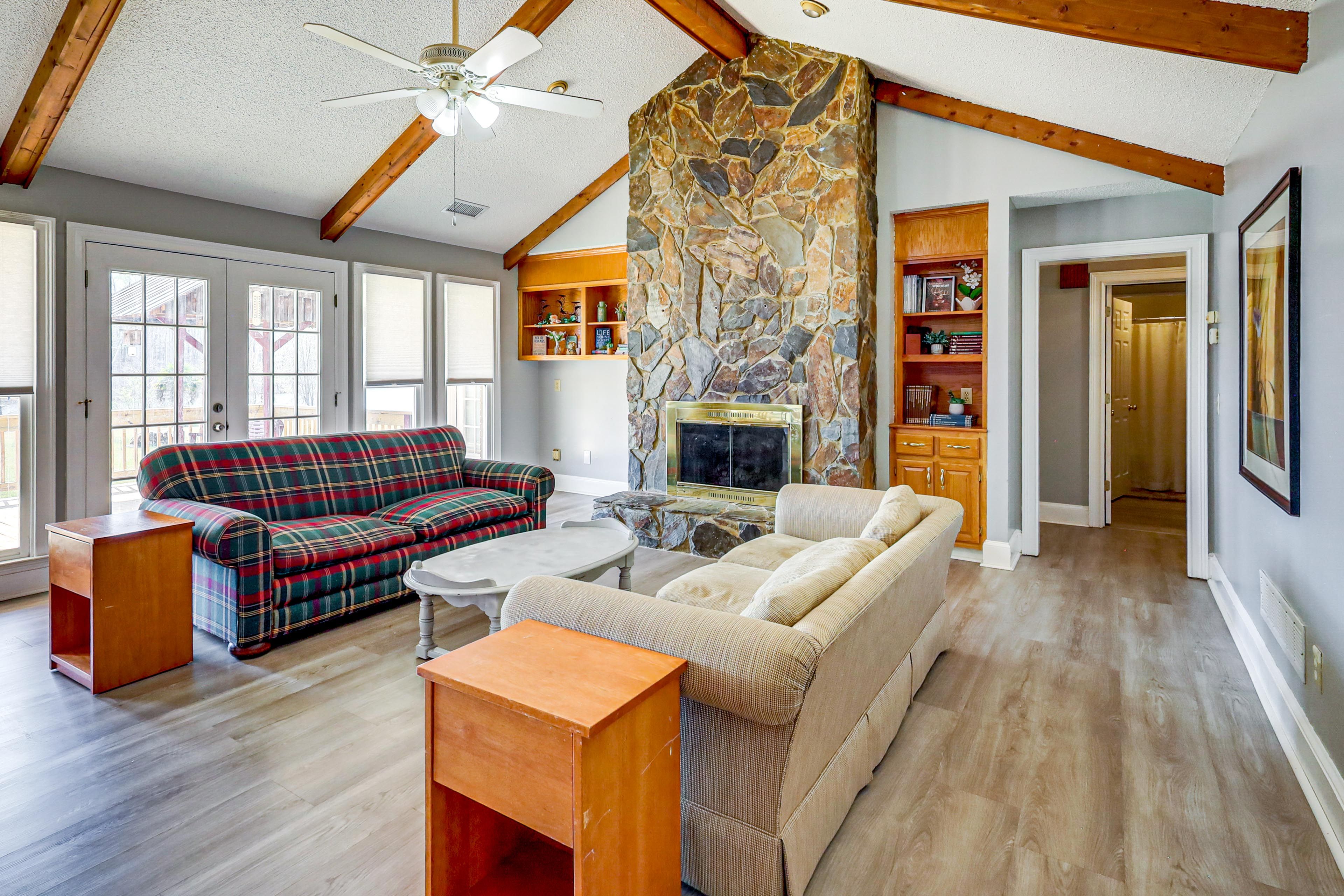 Living Area | Fireplace | Books