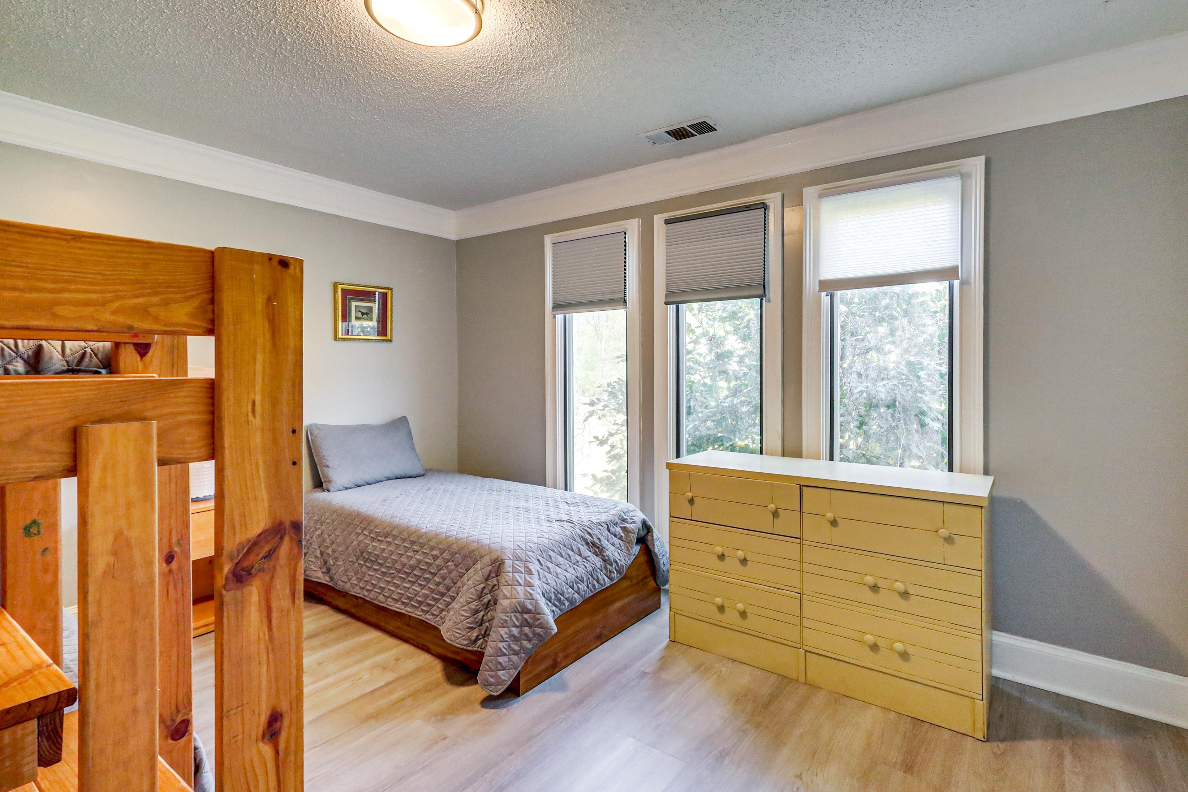 Bedroom 3 | Twin Bunk Bed | Twin Bed