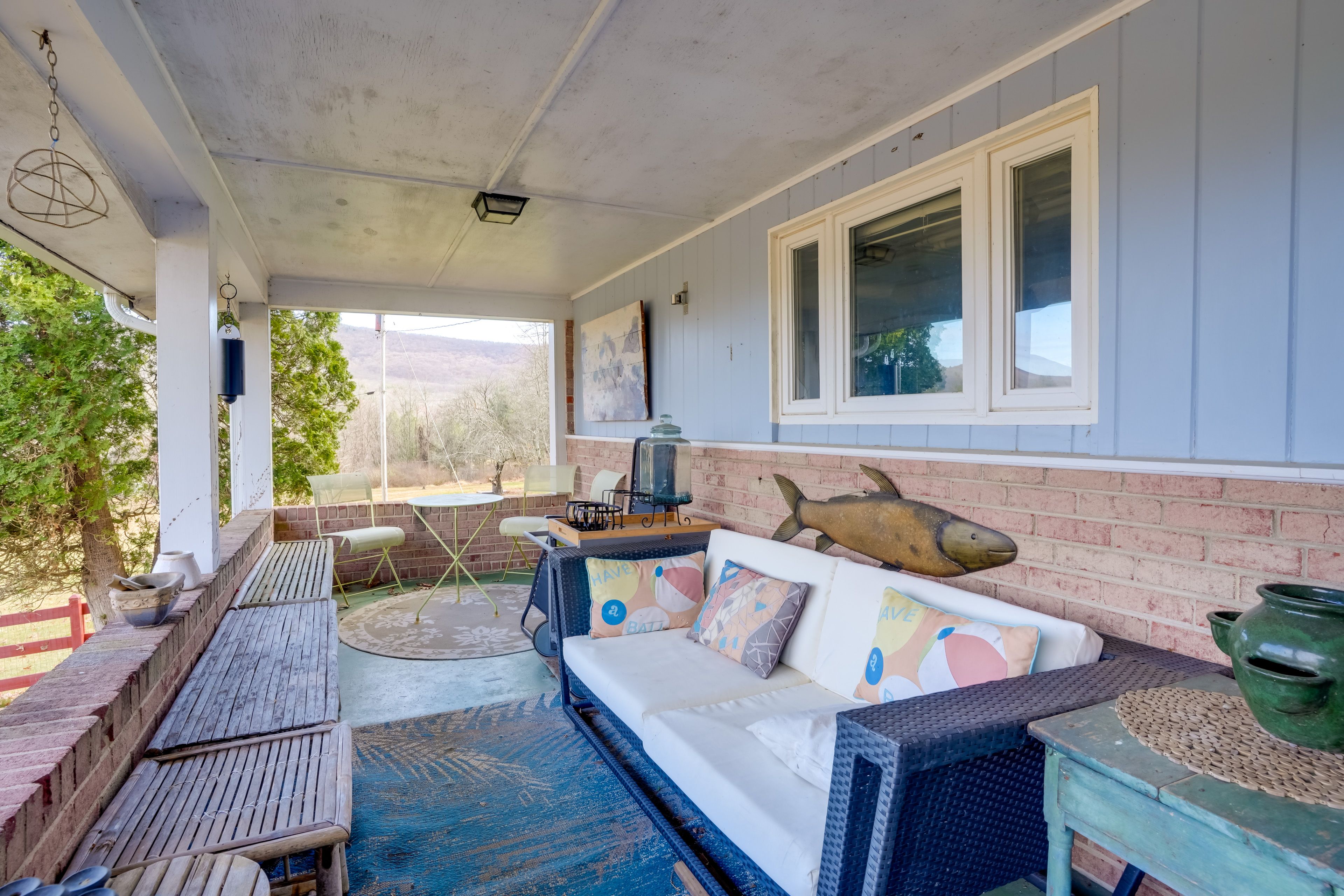 Furnished Porch | Lake & Mountain Views | 13 Mi to Bryce Resort