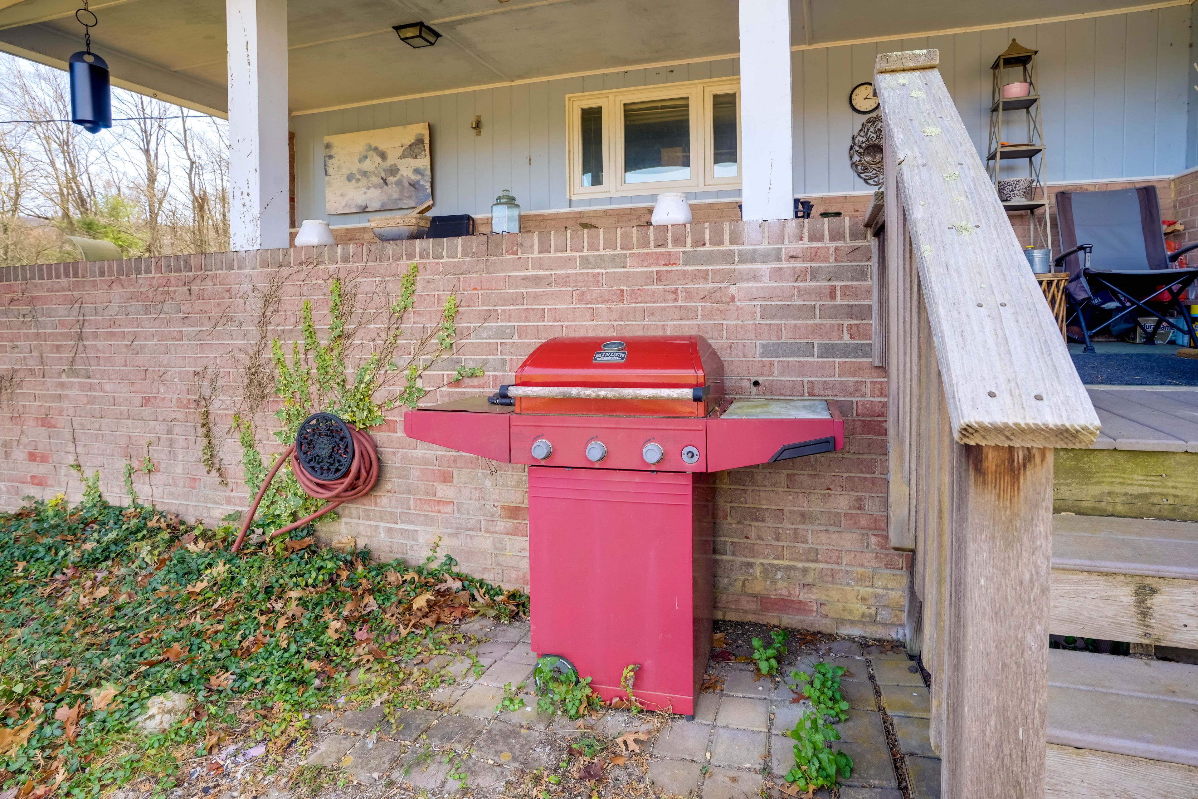 Furnished Porch | Gas Grill