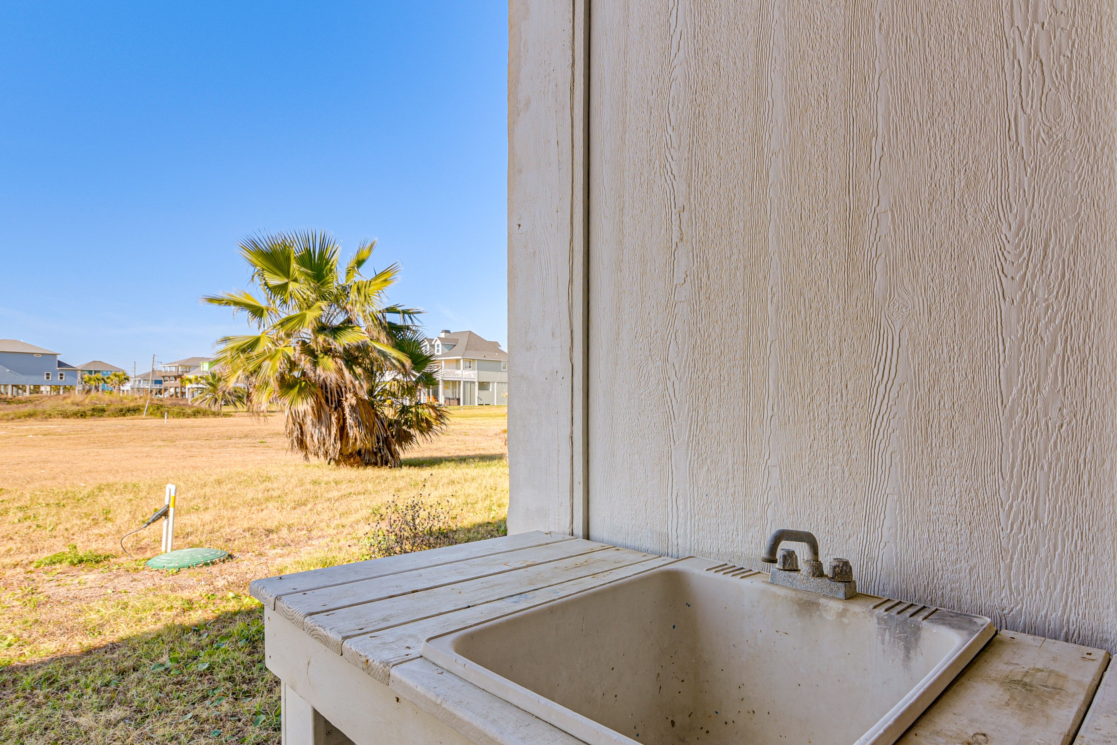 Fish Cleaning Station