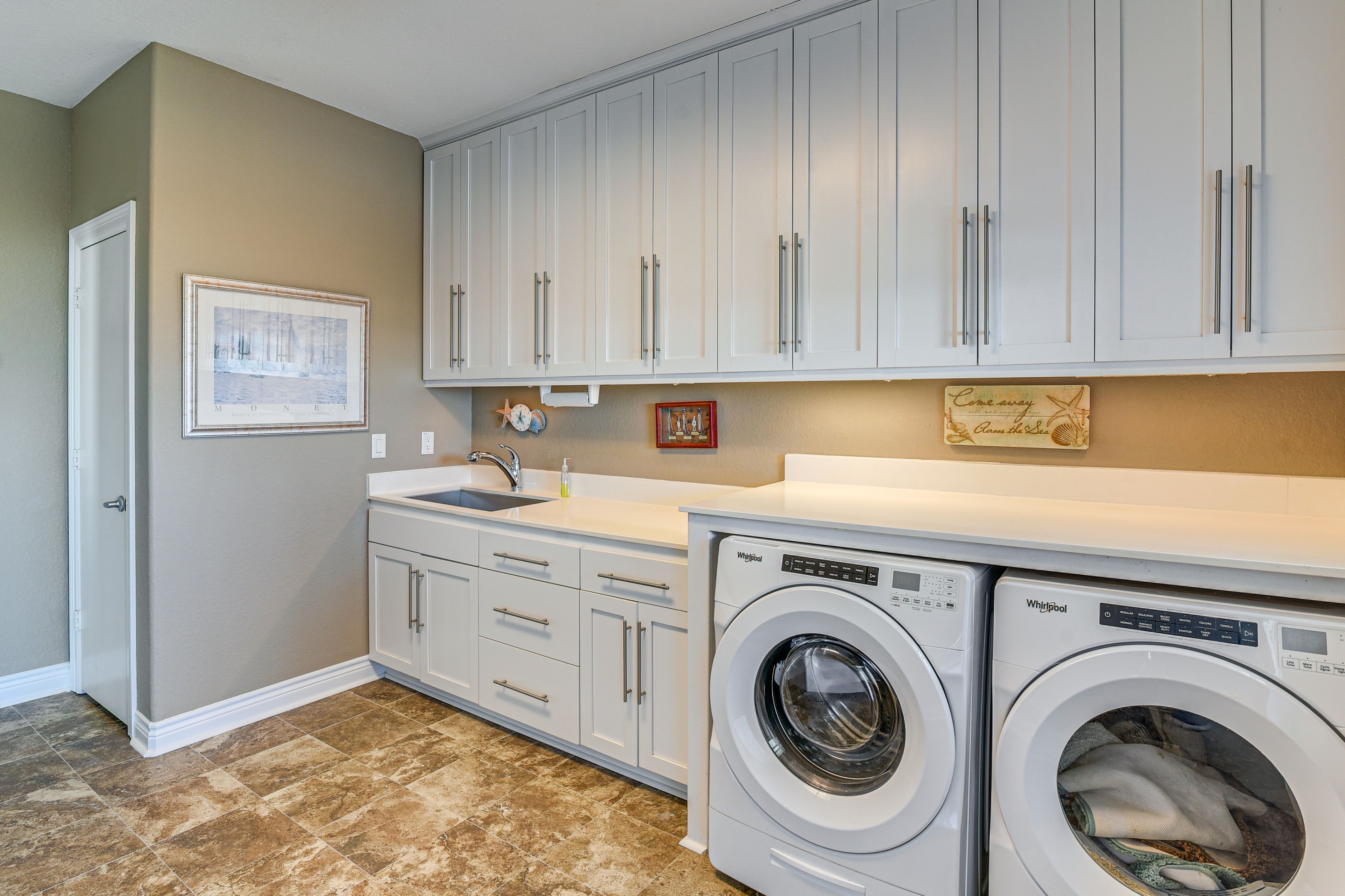Laundry Room | Main Level