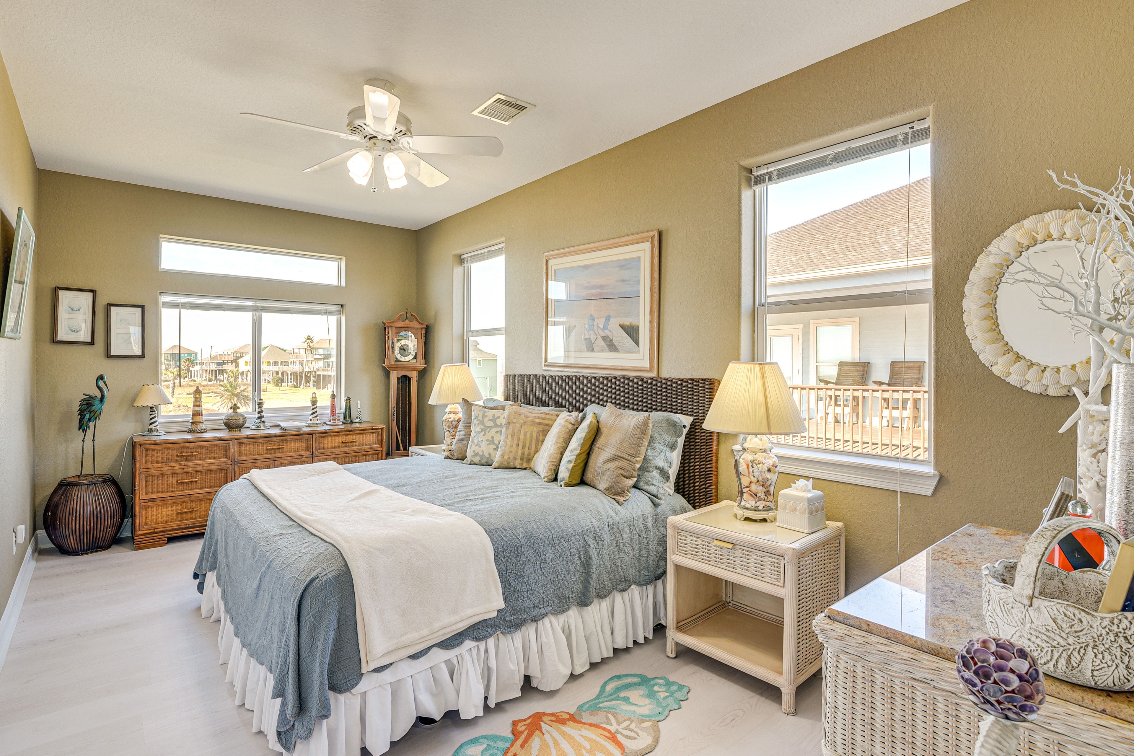 Bedroom 2 | King Bed | Main Level